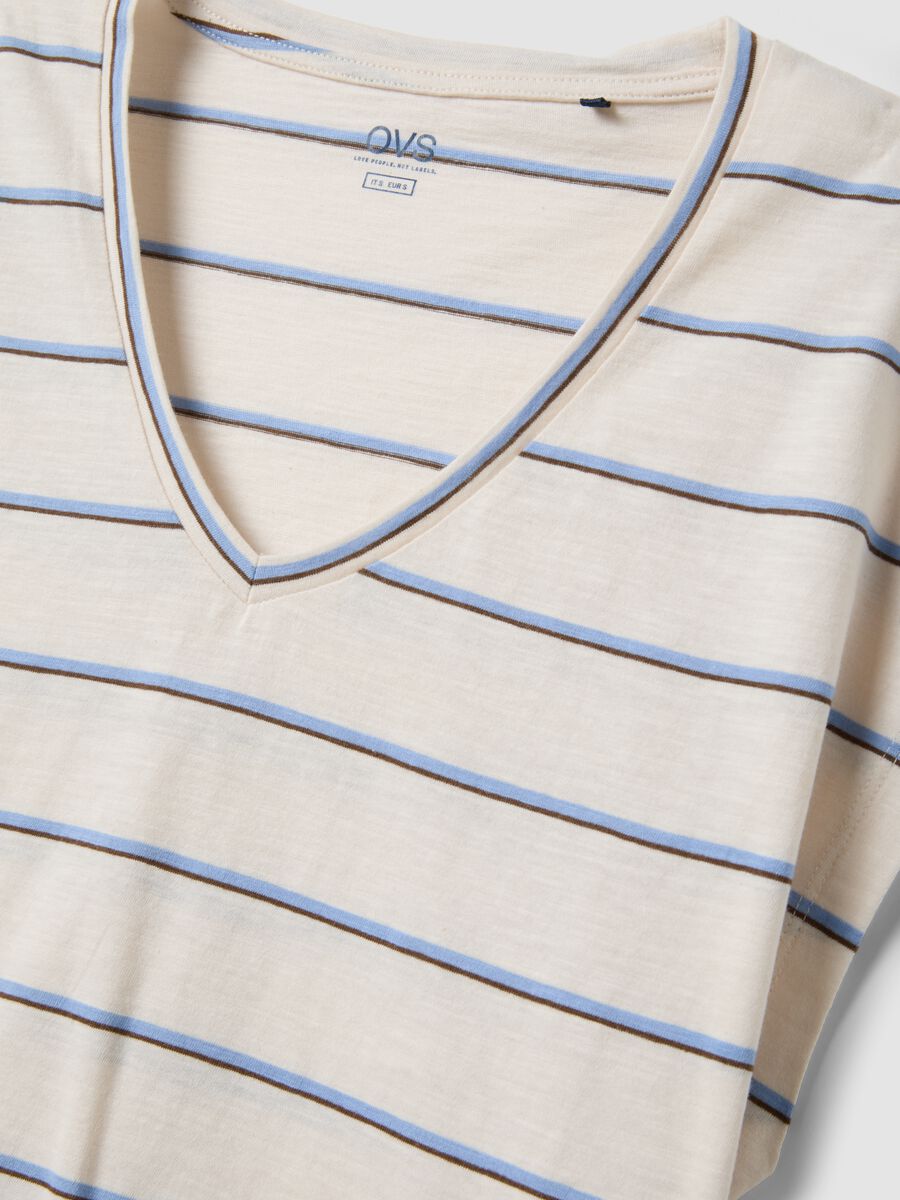 Camiseta beige de algod&oacute;n puro a rayas_5