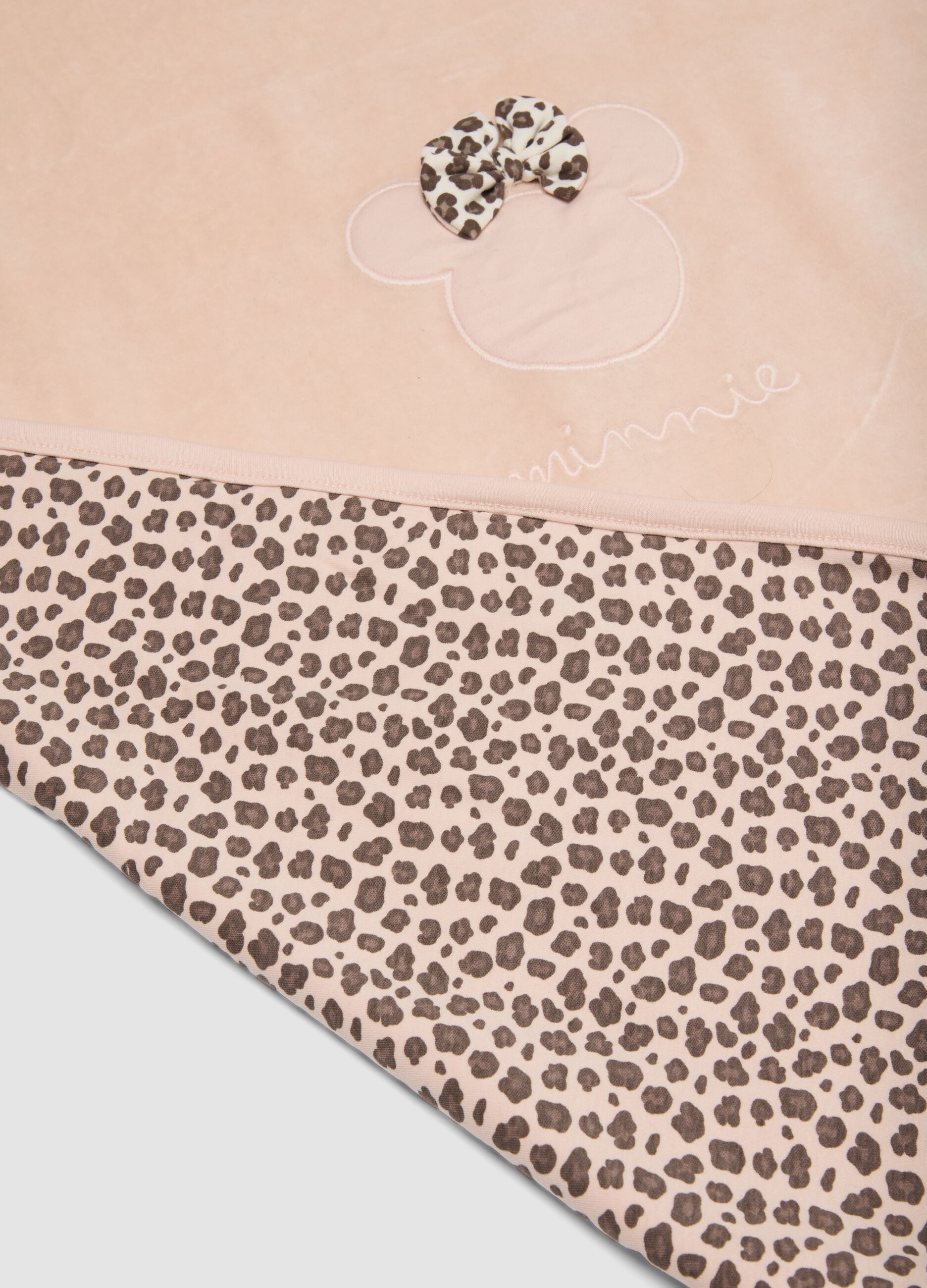 Copertina rosa con stampa animalier e dettaglio Minnie
