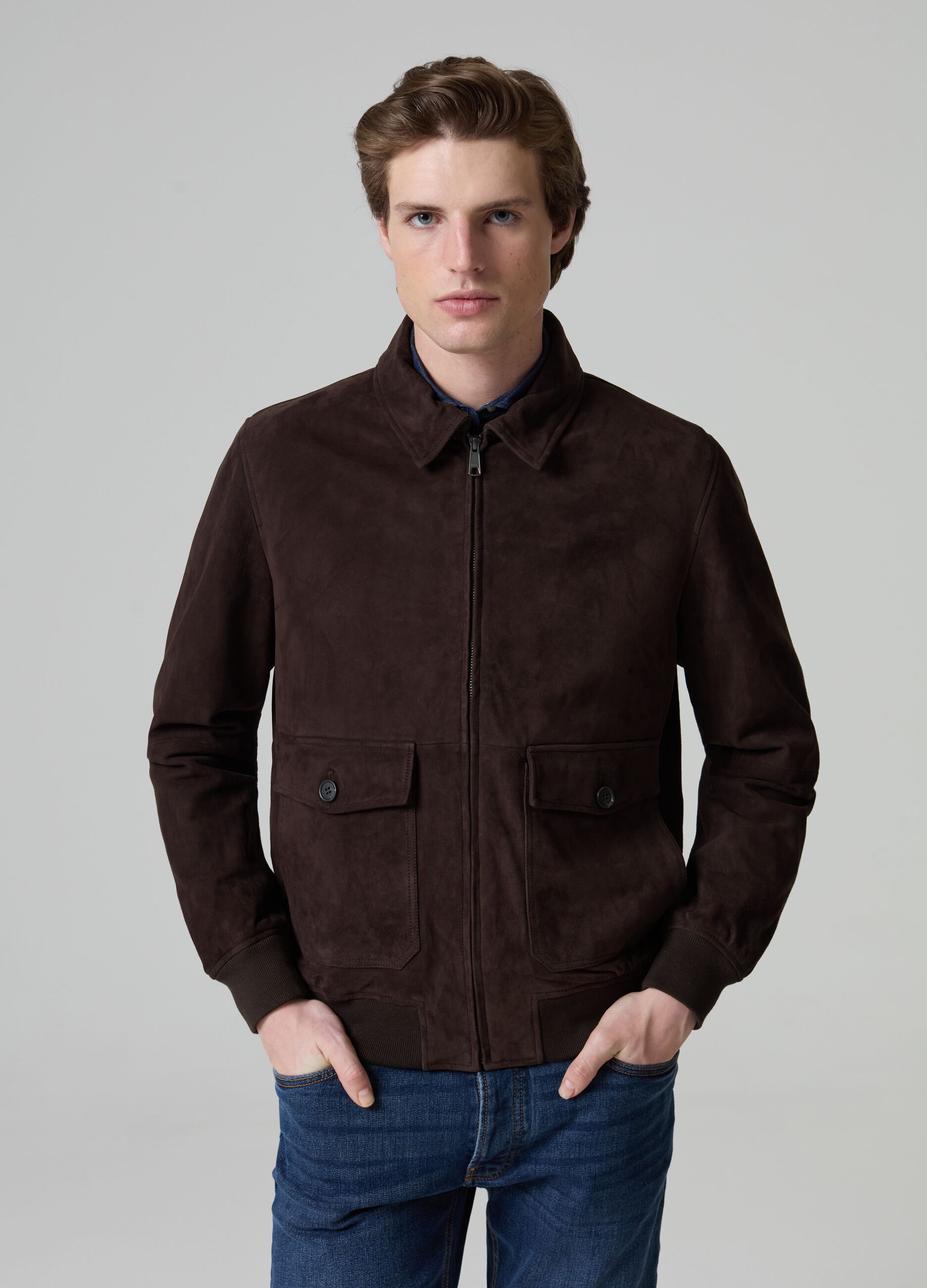 Short suede jacket with collar and zip