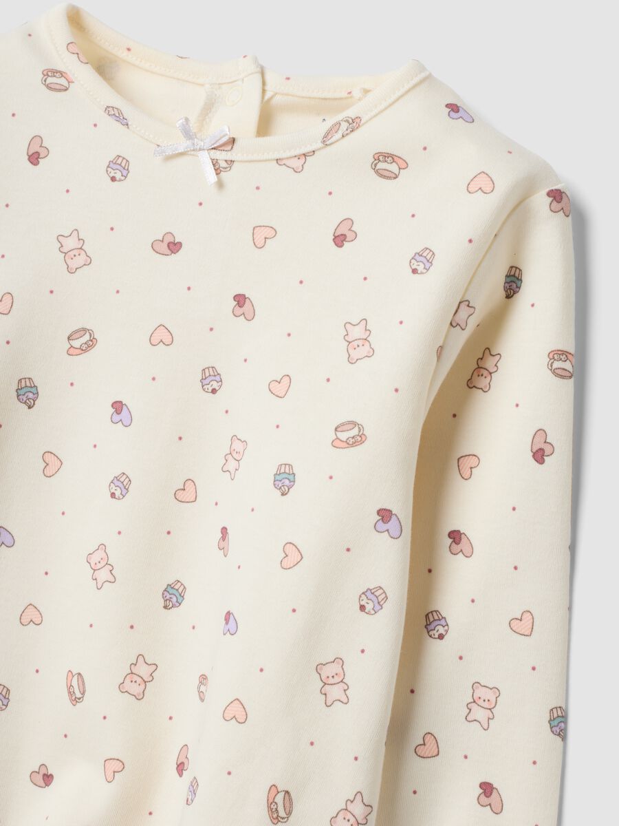 White organic cotton pyjamas with hearts and teddy bear print for baby girl_3