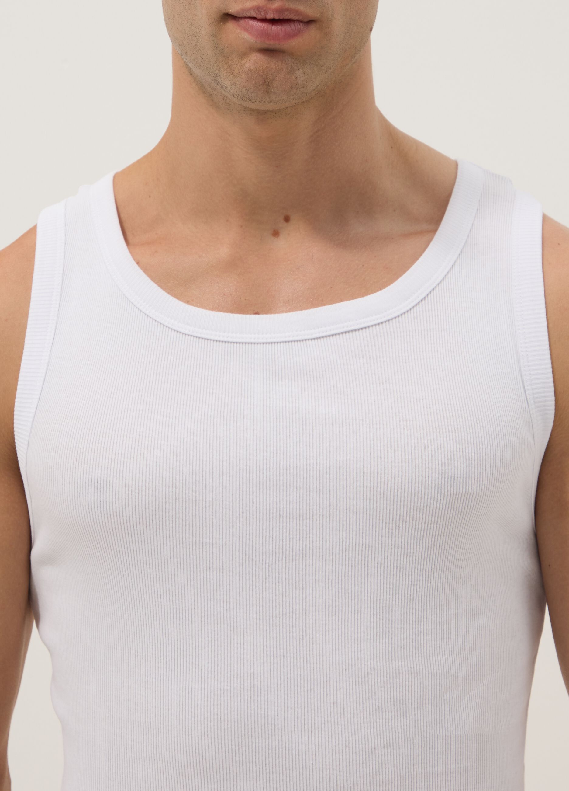 Wei&szlig;e Tanktop aus reiner Baumwolle im Regular Fit