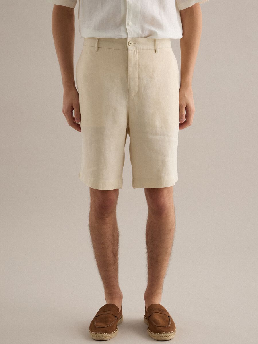 Wei&szlig;e Bermuda-Shorts aus reiner Leinen Regular Fit_1