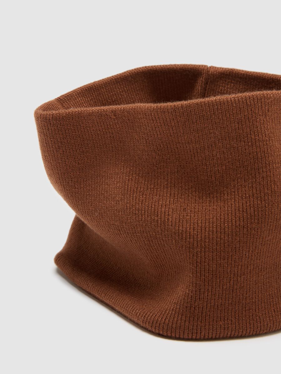 Brown children's scarf_2
