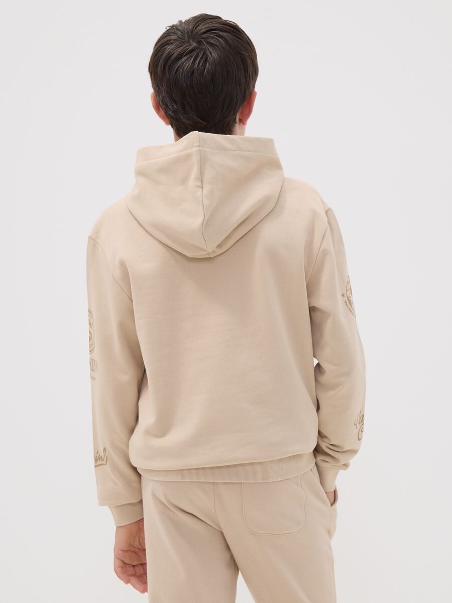 Beige pure cotton hoodie with New York print for boys_2