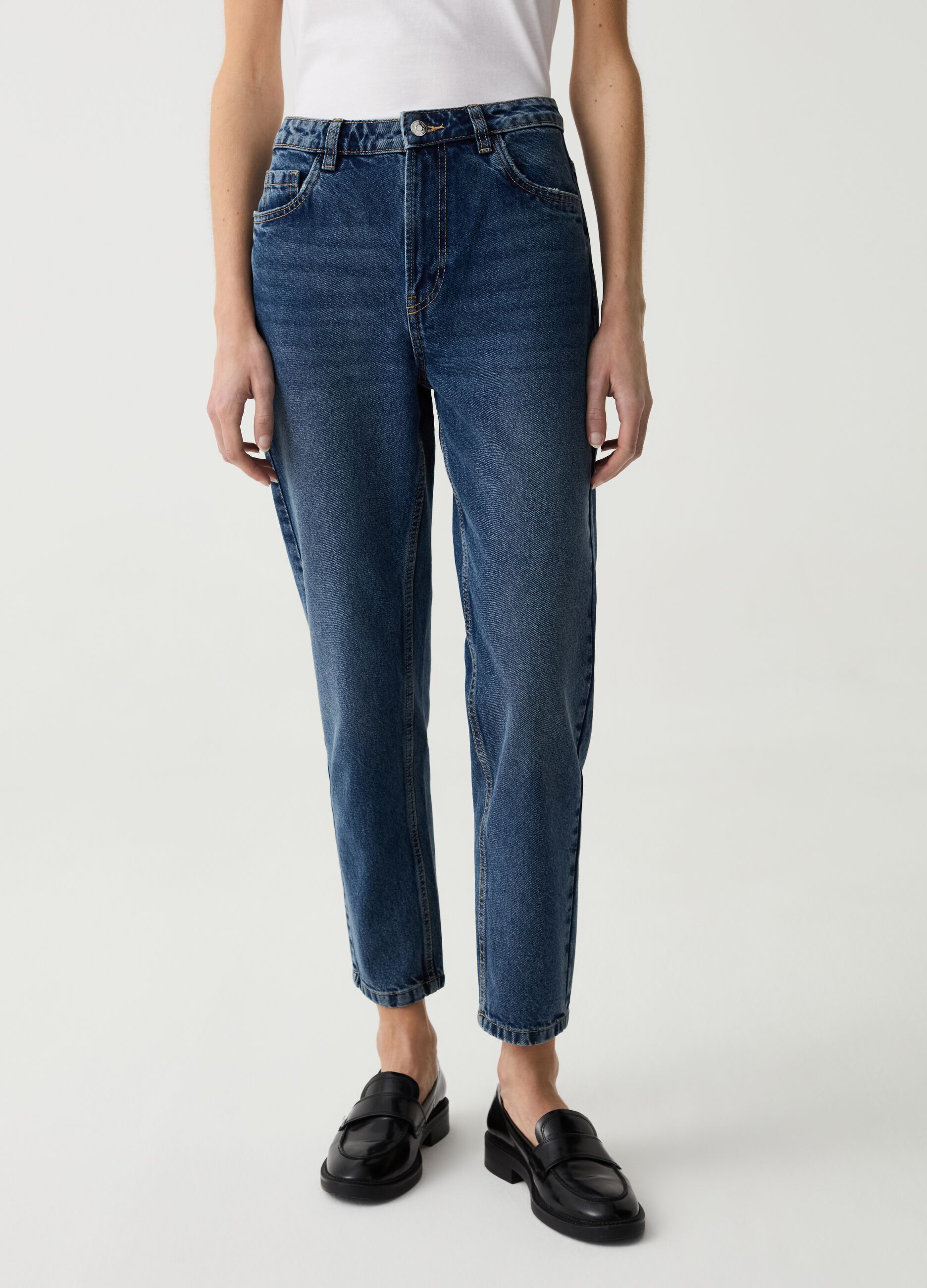 Mum-fit crop jeans
