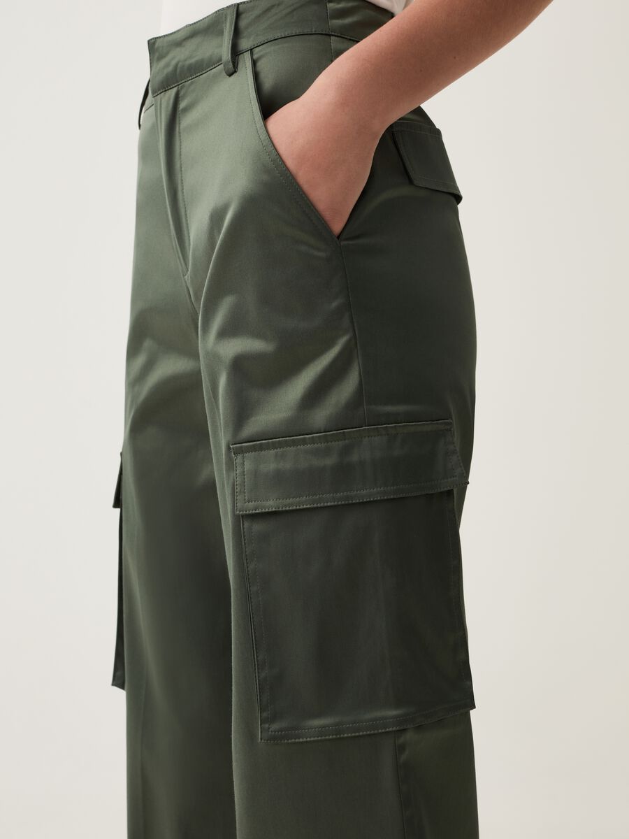 Cargo trousers in satin_3
