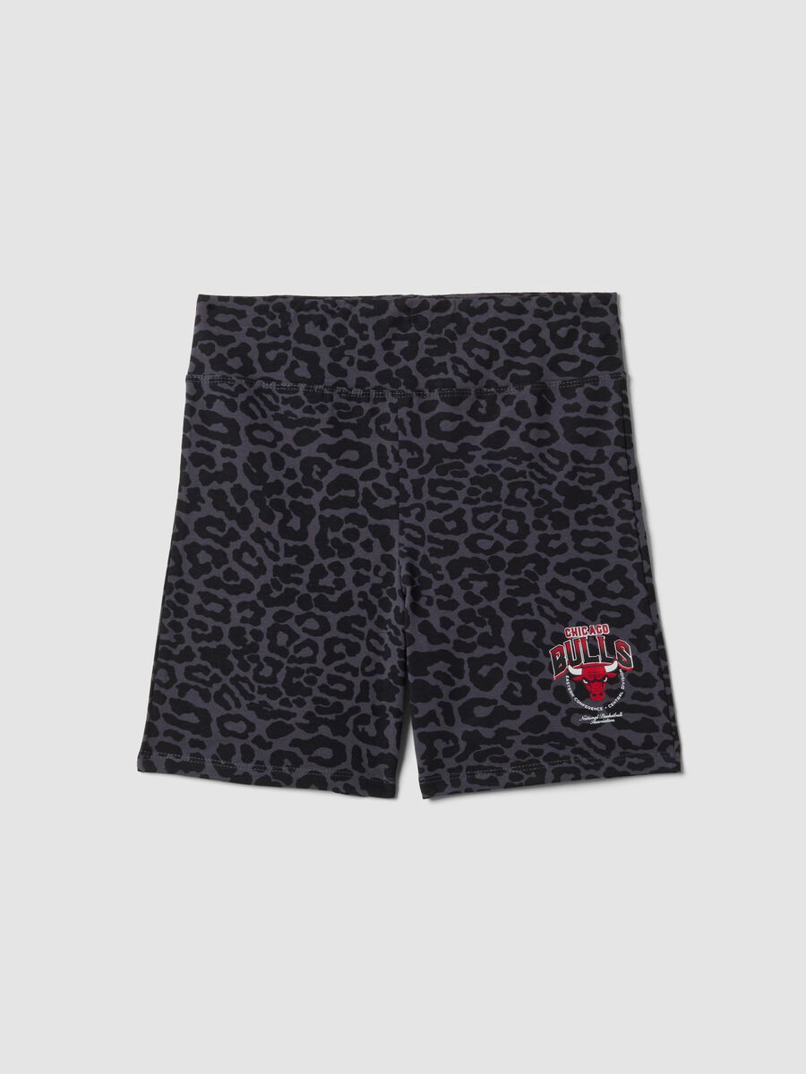 High-waisted black stretch cotton shorts_0