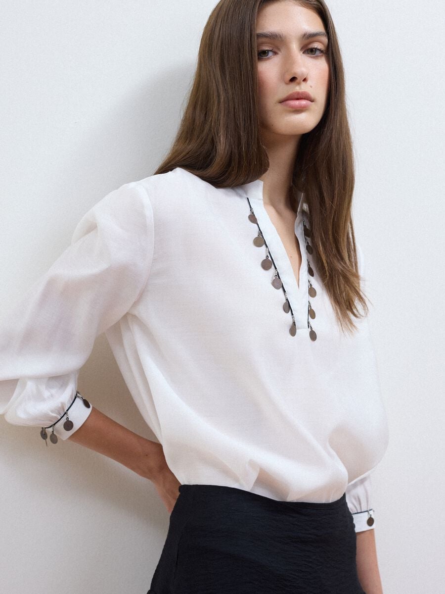 White viscose-blend shirt with charms and V-neck regular fit_0