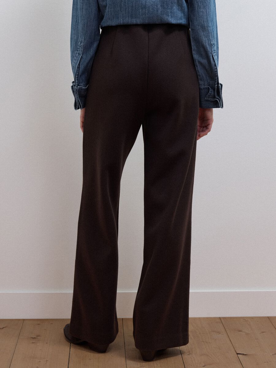 Brown viscose-blend tailored trousers with a baggy fit_3