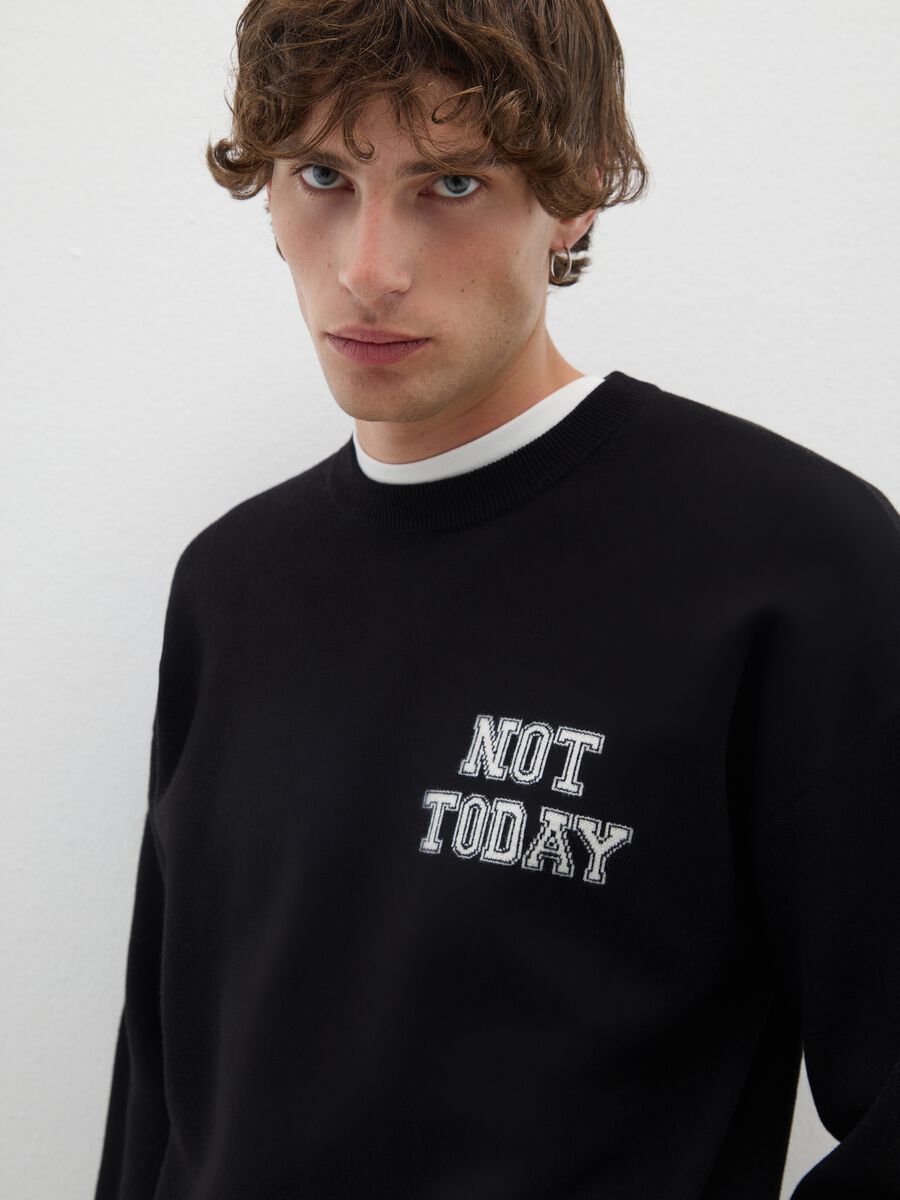 Black regular fit jumper_3