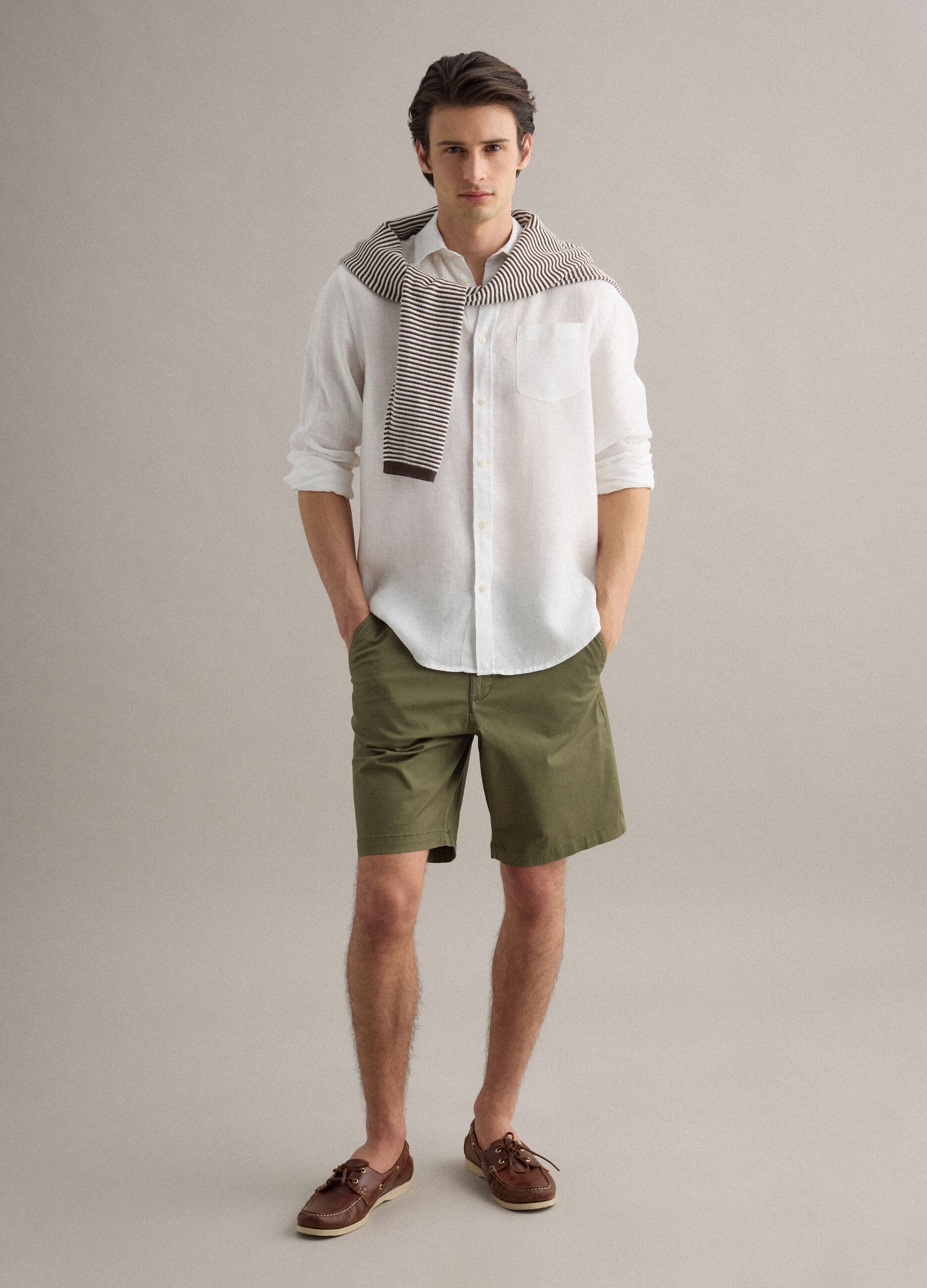 Gr&uuml;ne Chino-Shorts aus Stretch-Baumwolle, Regular Fit