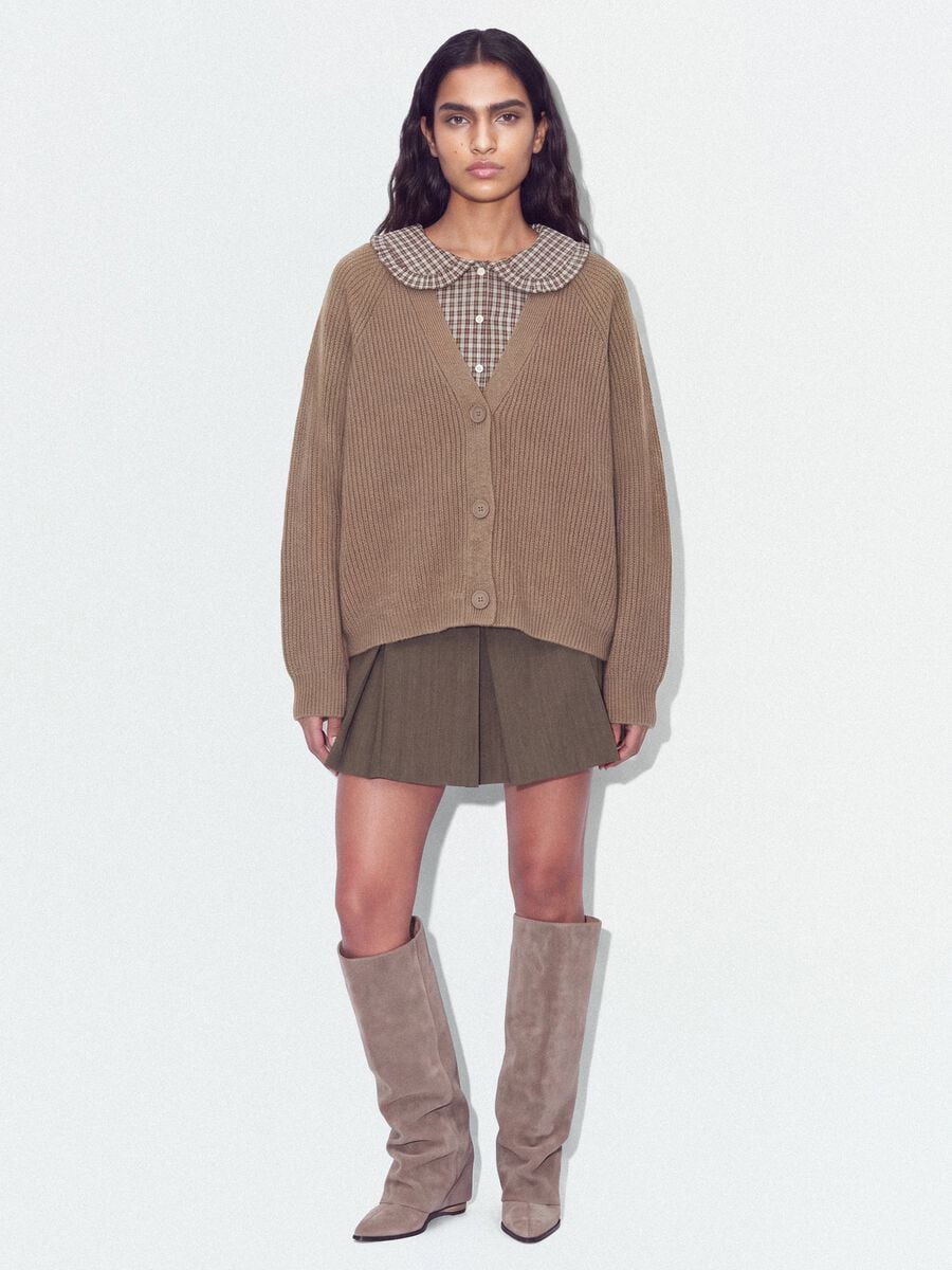 Cardigan marrone in lana elasticizzata con scollo profondo a V over fit_1