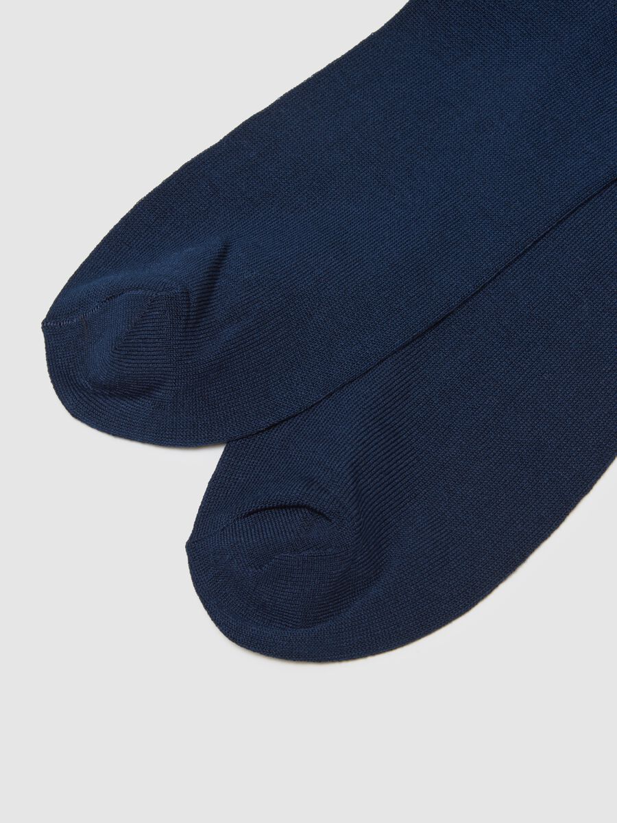 Two-pack of long blue cotton stretch socks_1