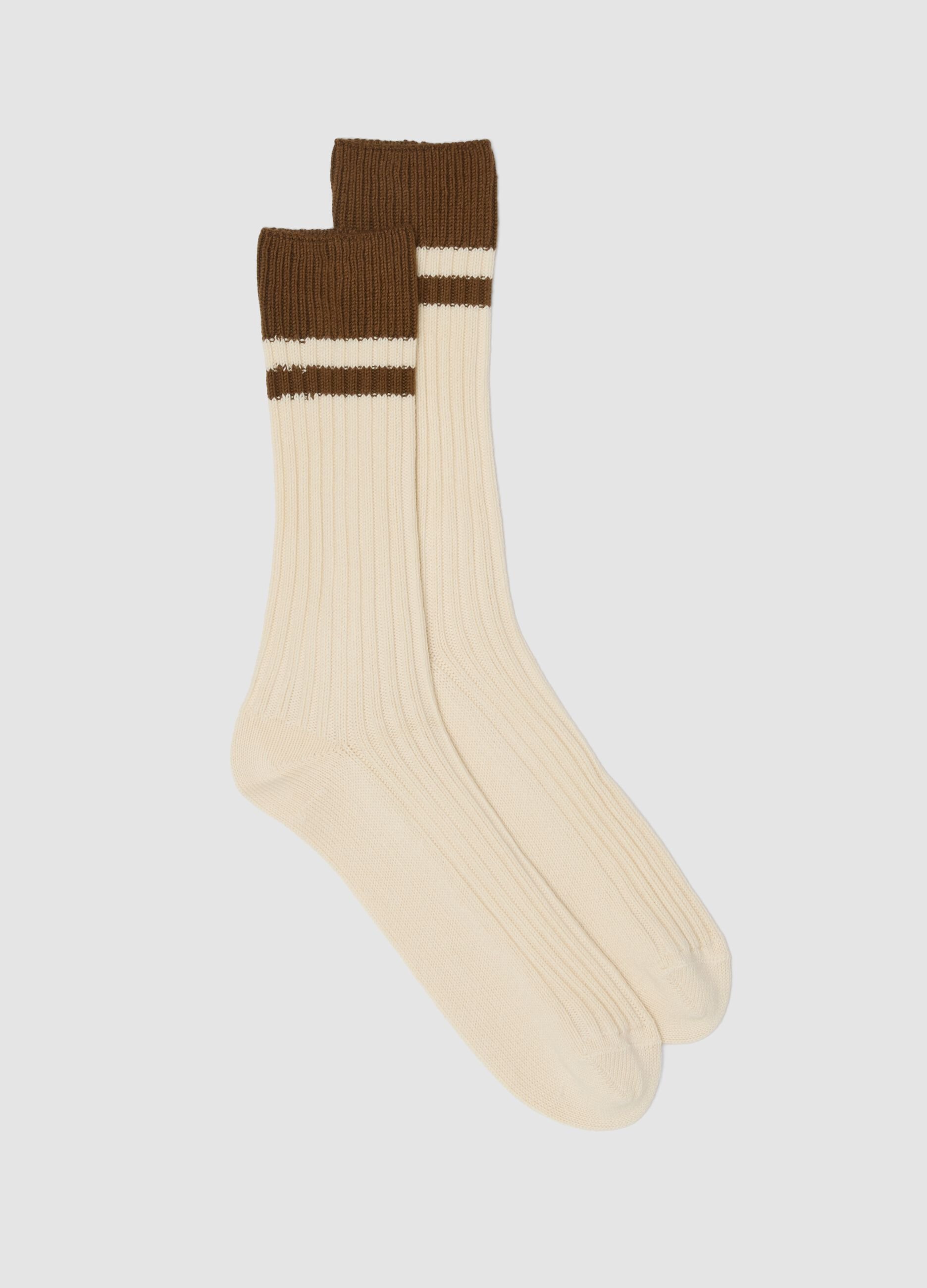 White stretch cotton blend tennis socks with stripes
