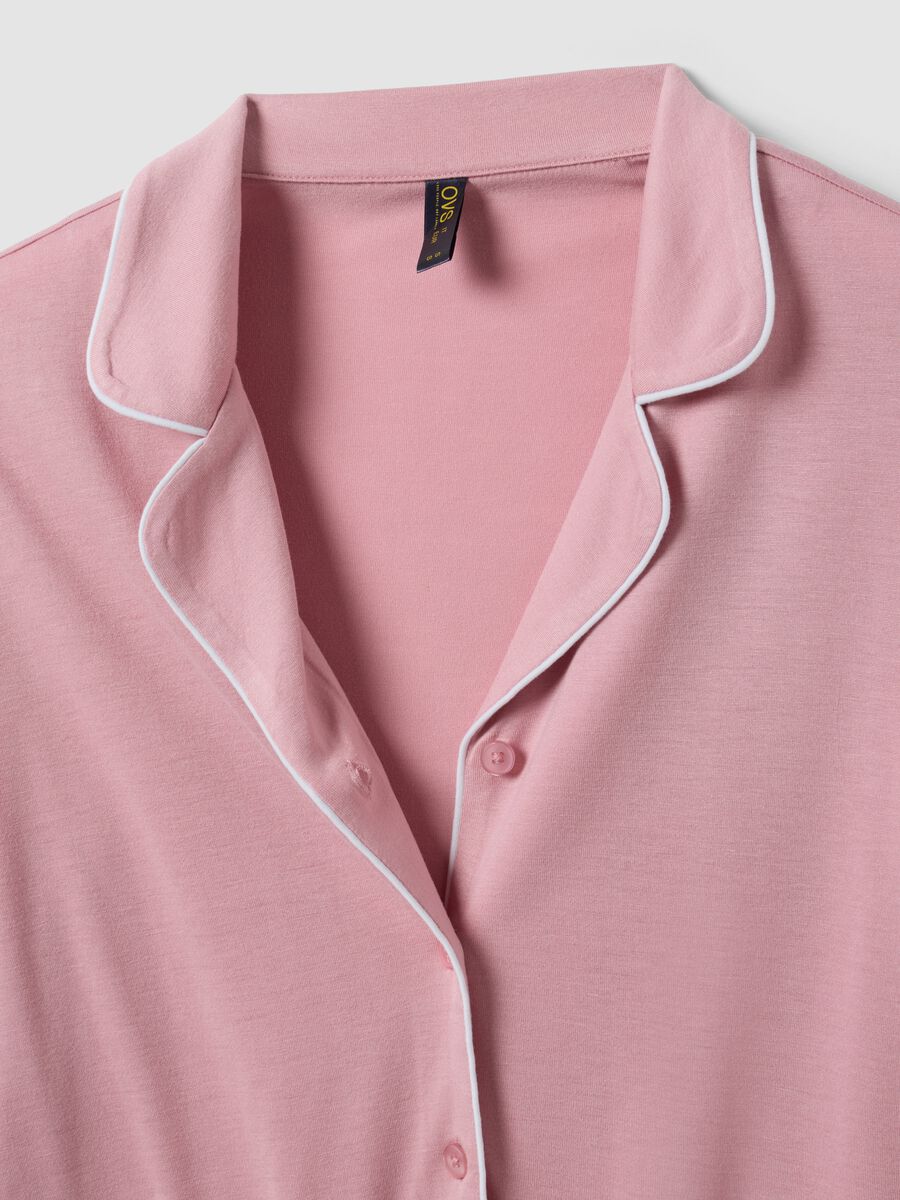 Pijama rosa em viscose pura com decote em V e debruns em contraste_5