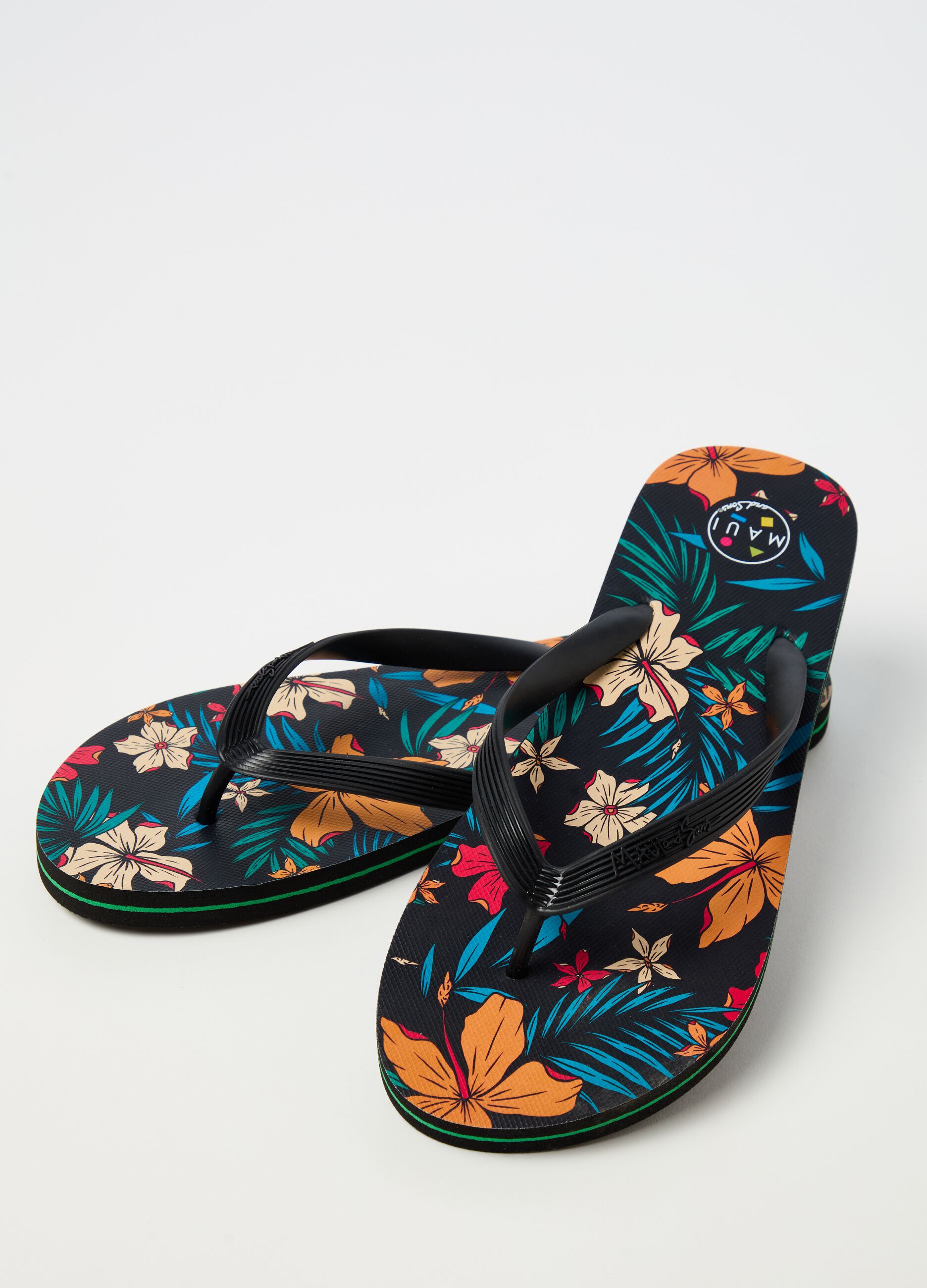 Thong sandals with floral print