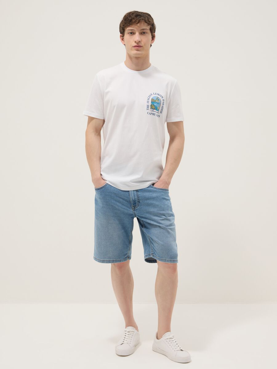 Wei&szlig;es T-Shirt aus reiner Baumwolle mit Print, Regular Fit_2