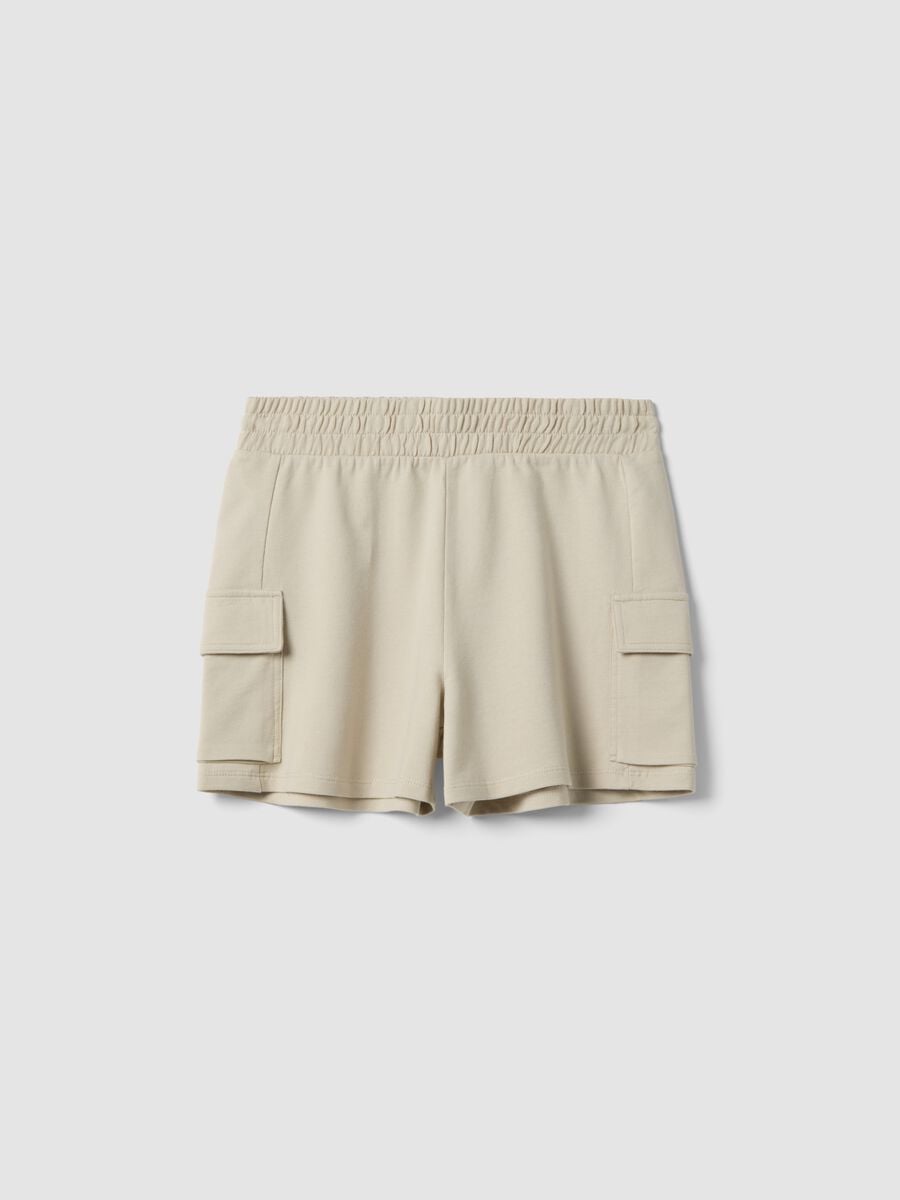 Shorts cargo beige para ni&ntilde;as en mezcla de algod&oacute;n con corte relajado_3