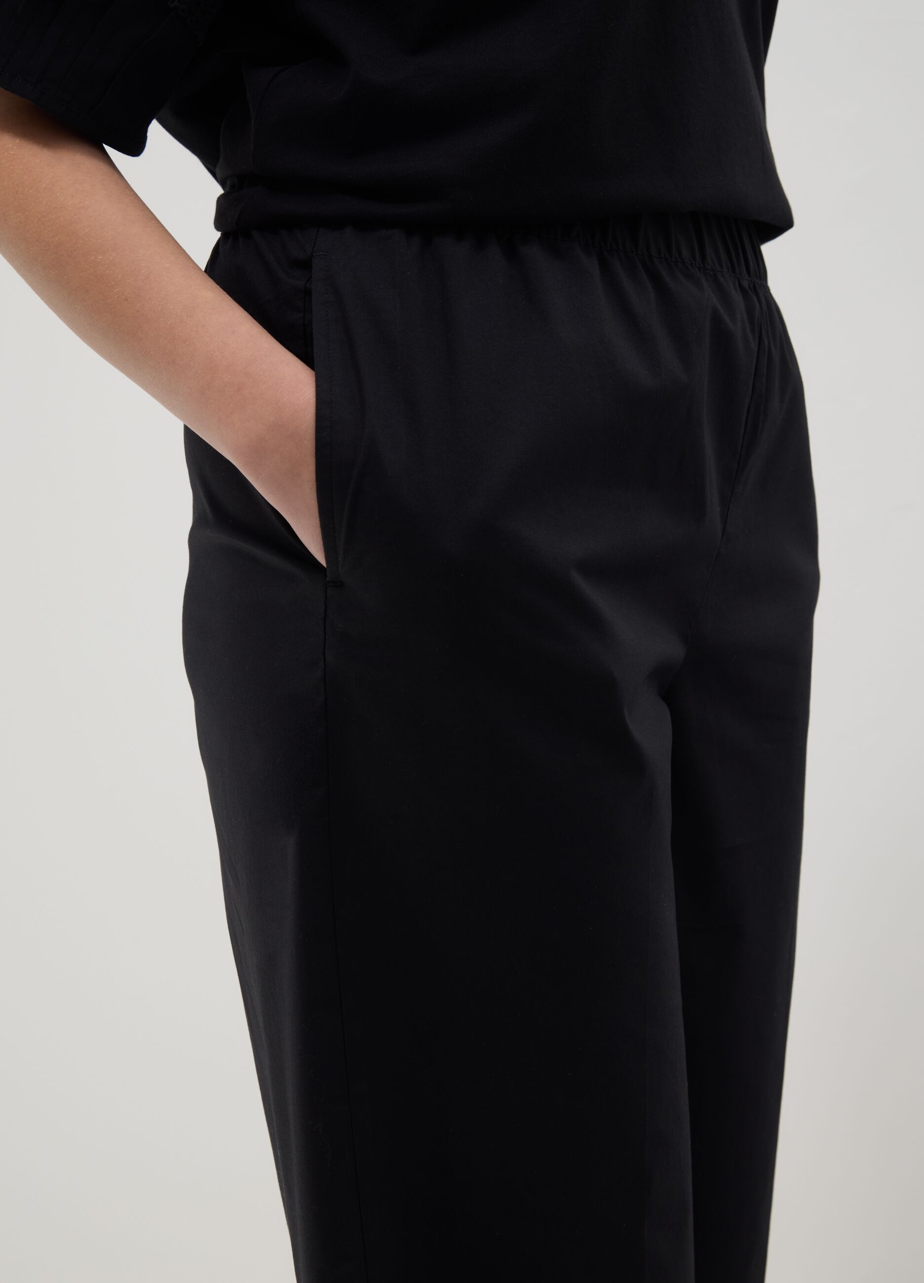 Schwarze Wide-Leg-Hose aus Stretch-Baumwolle