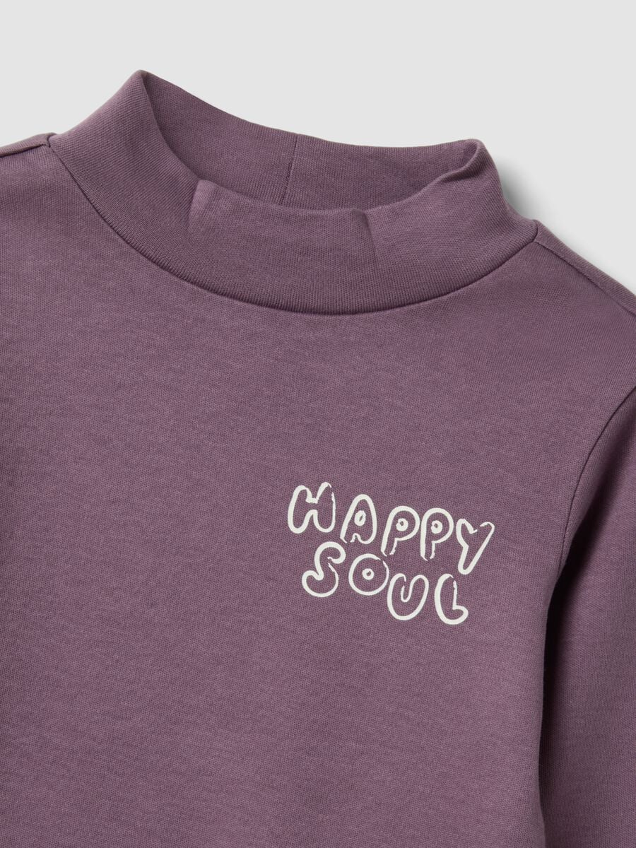 Purple organic cotton T-shirt with stand collar and animal print_3