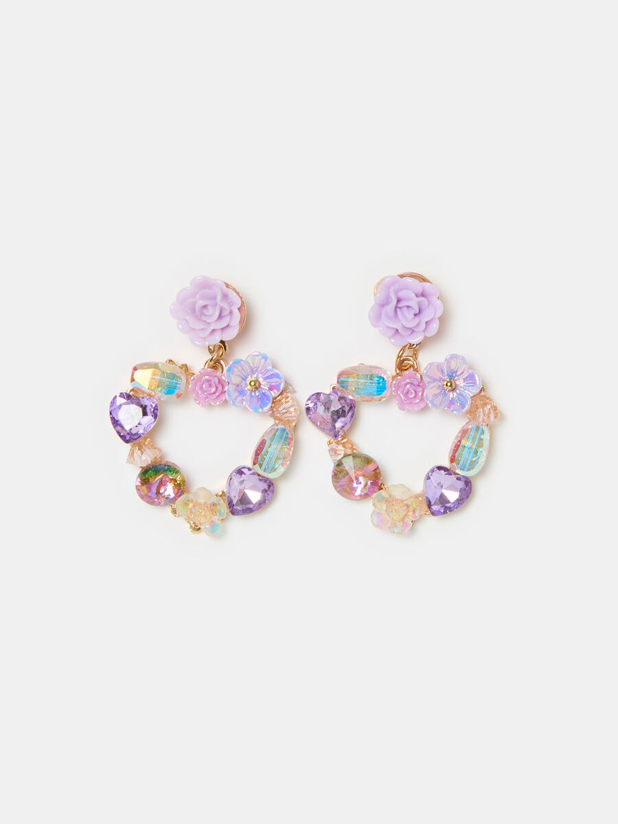 Earrings with heart-shaped pendant and stones_0