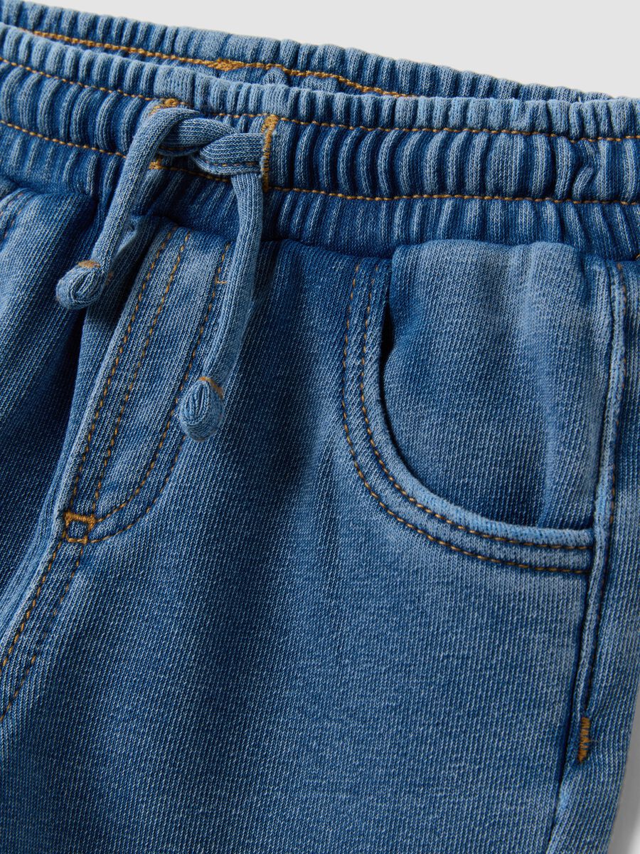 Blue denim cotton-blend trousers with elasticated waist for boys_2