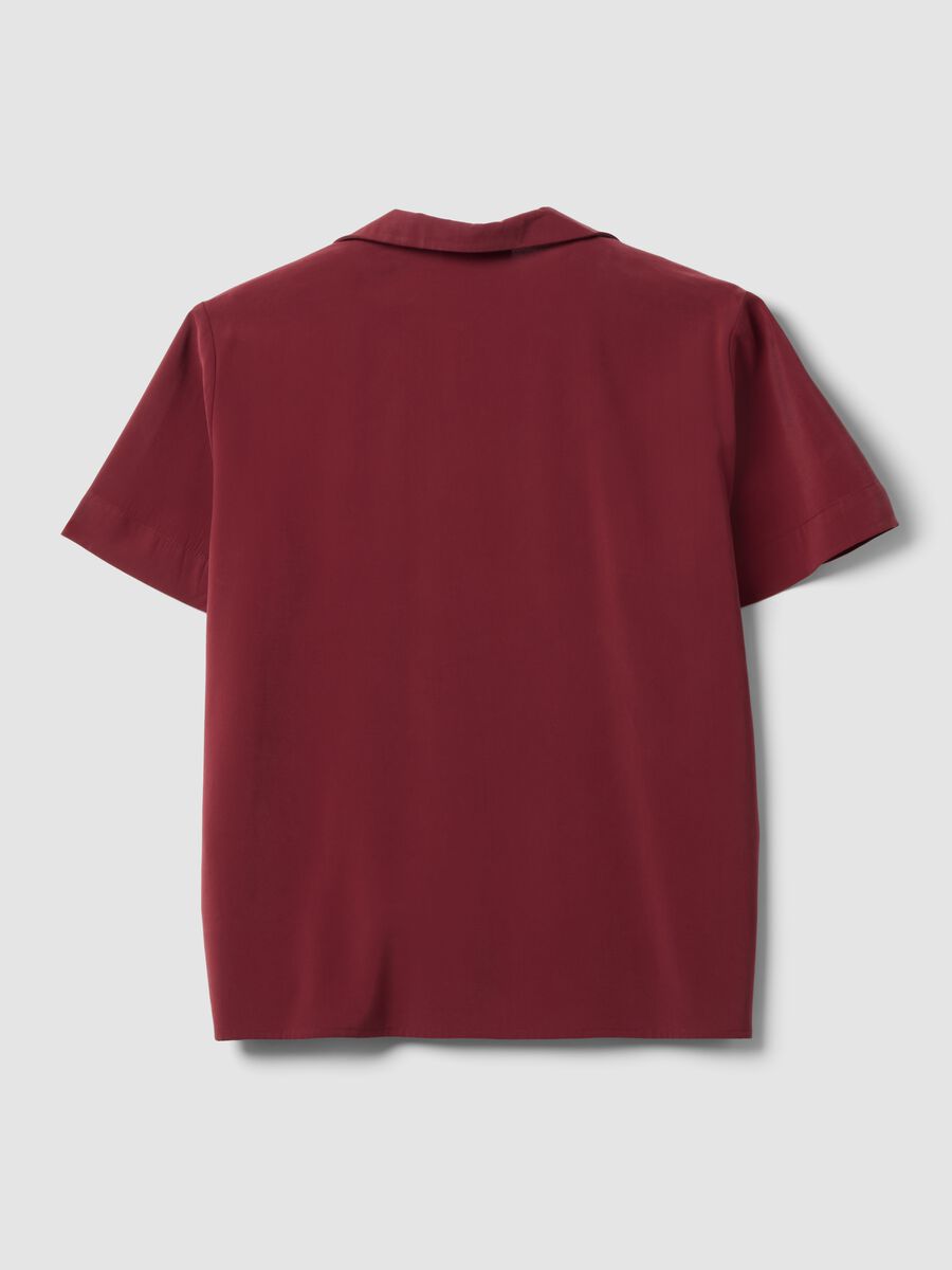 Rotes Oversize-Hemd mit kurzen &Auml;rmeln aus Viskosemischung_1