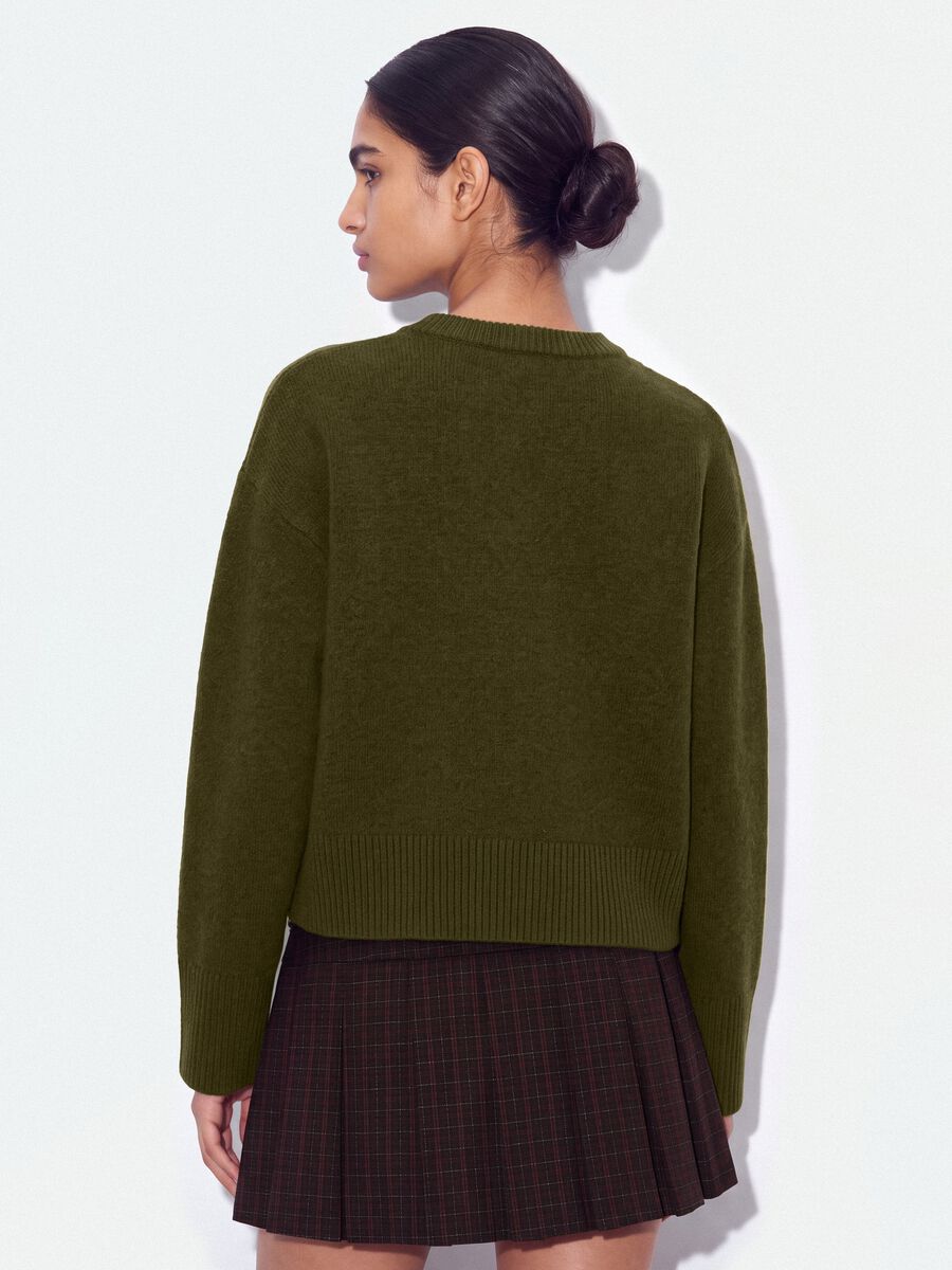 Gr&uuml;ner Oversize-Pullover aus Stretchwolle mit Rundhalsausschnitt_2