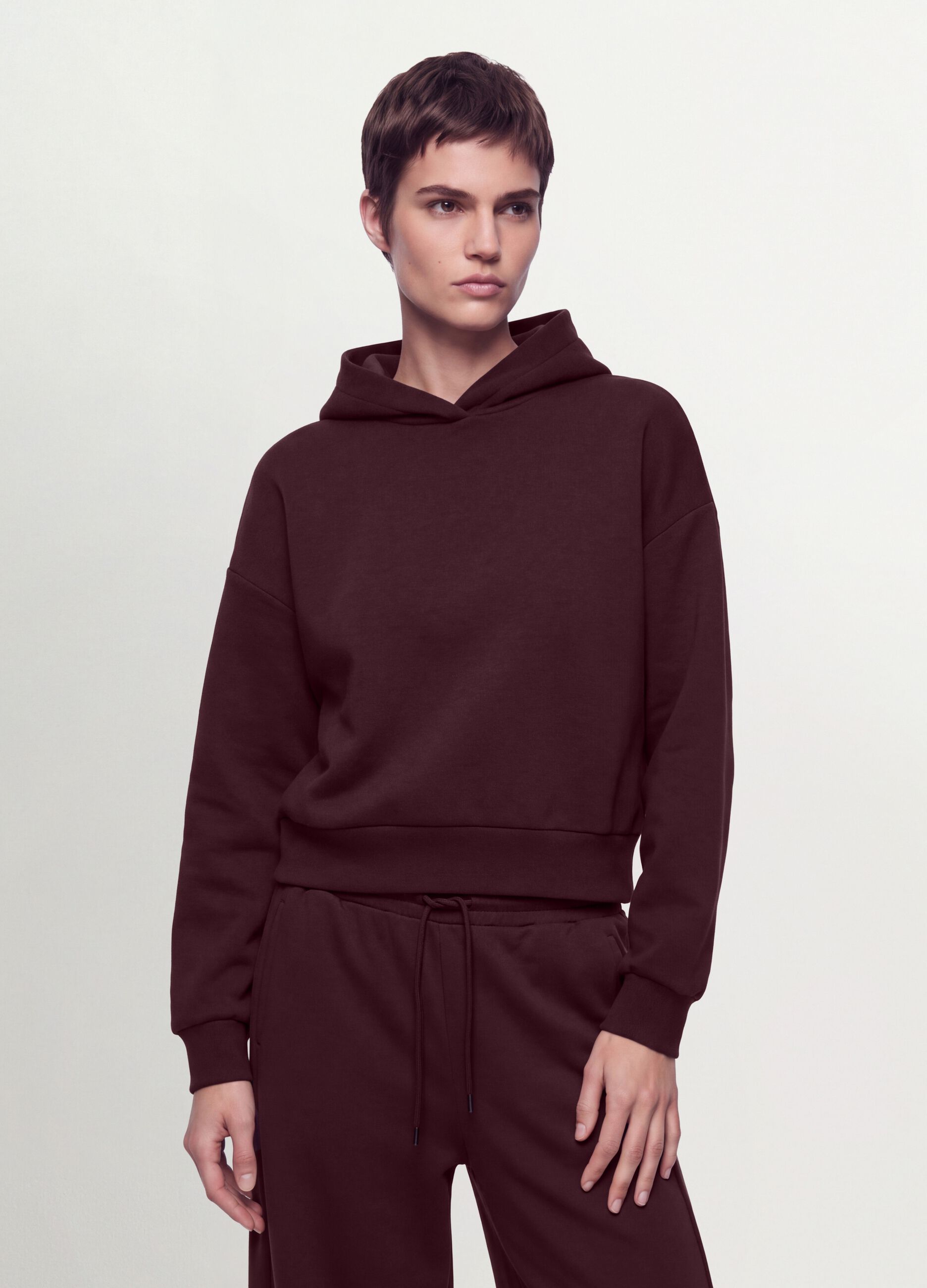 Violettes Sweatshirt aus elastischem Modal mit Rundhalsausschnitt