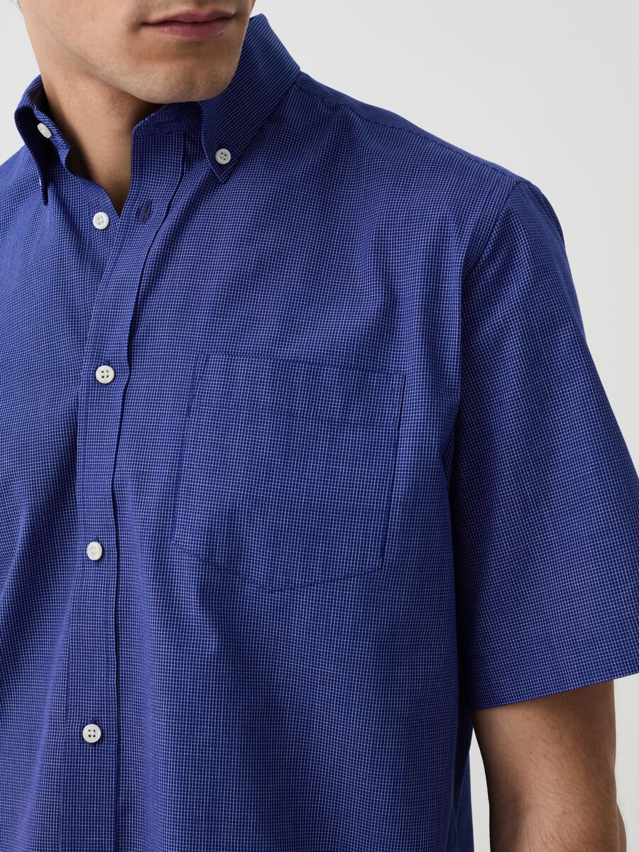 Short-sleeved shirt with micro pattern_1