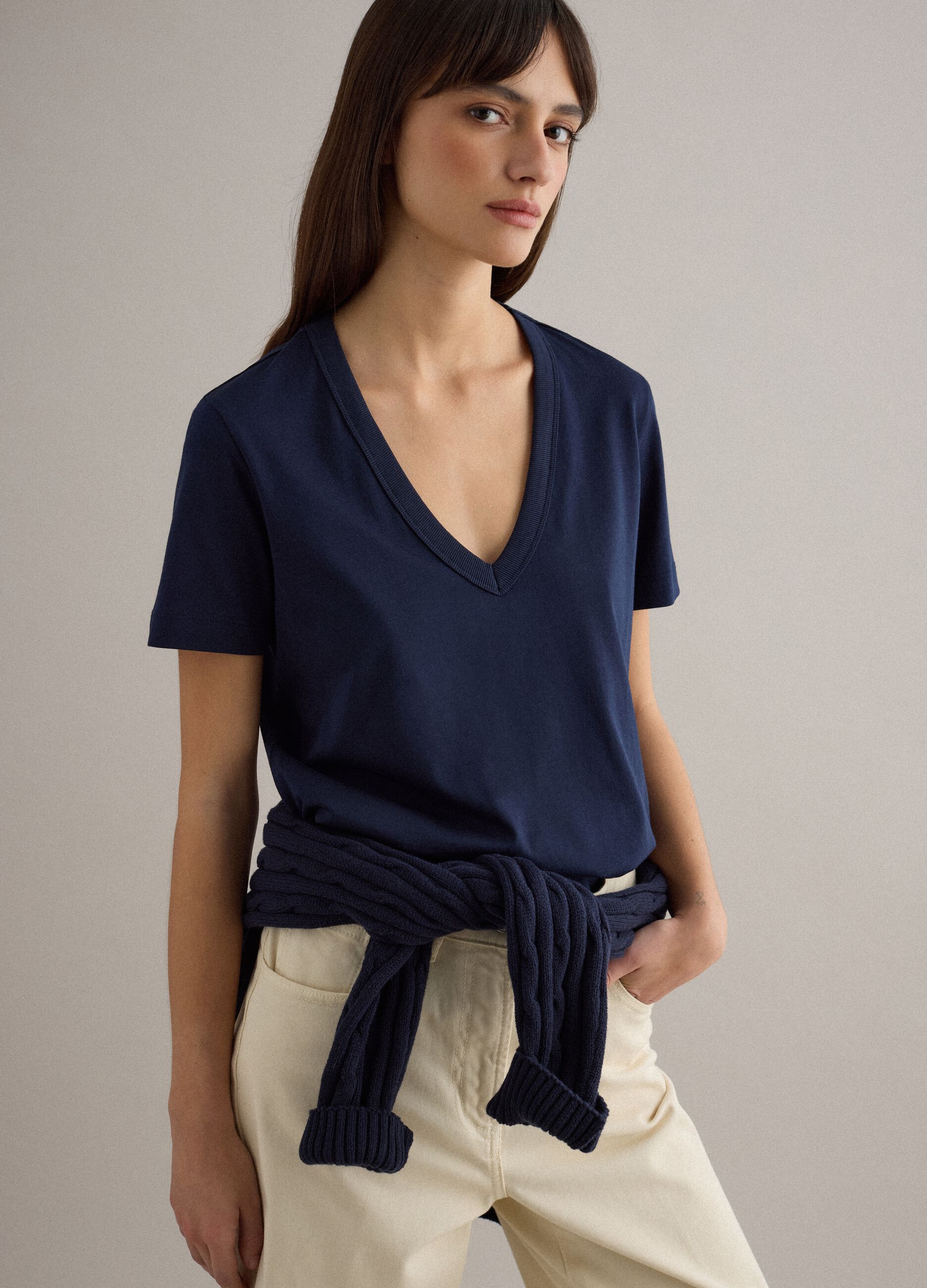 &Mu;&pi;&lambda;&epsilon; &mu;&pi;&lambda;&omicron;&upsilon;&zeta;ά&kappa;&iota; &alpha;&pi;ό &kappa;&alpha;&theta;&alpha;&rho;ό &beta;&alpha;&mu;&beta;ά&kappa;&iota; &kappa;&alpha;&nu;&omicron;&nu;&iota;&kappa;ή&sigmaf; &gamma;&rho;&alpha;&mu;&mu;ή&sigmaf; &mu;&epsilon; &beta;&alpha;&theta;ύ V