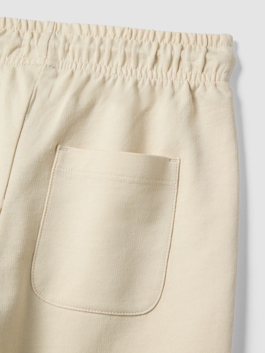 Regular fit beige pure cotton shorts for boys_3