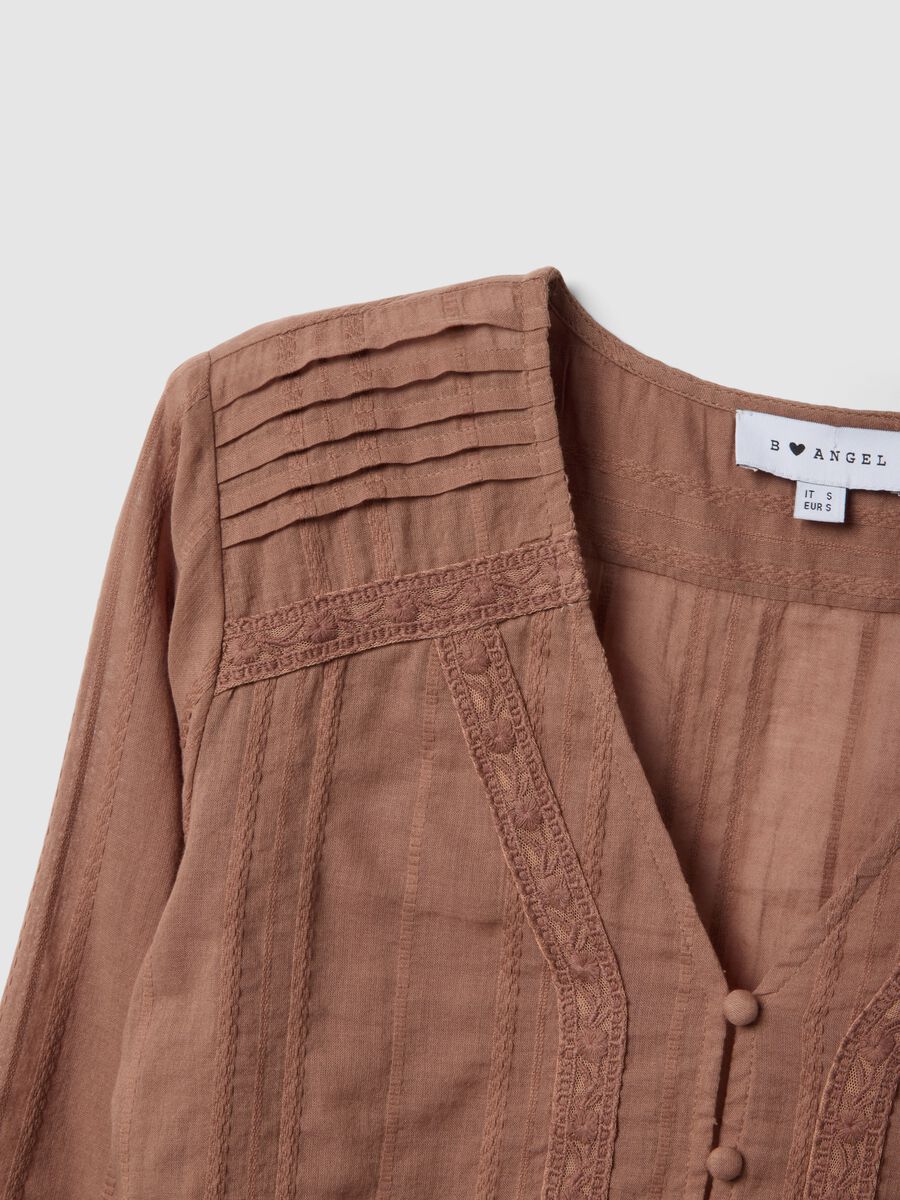 Braunes Regular-Fit-Hemd aus reiner Baumwolle mit Volants_5