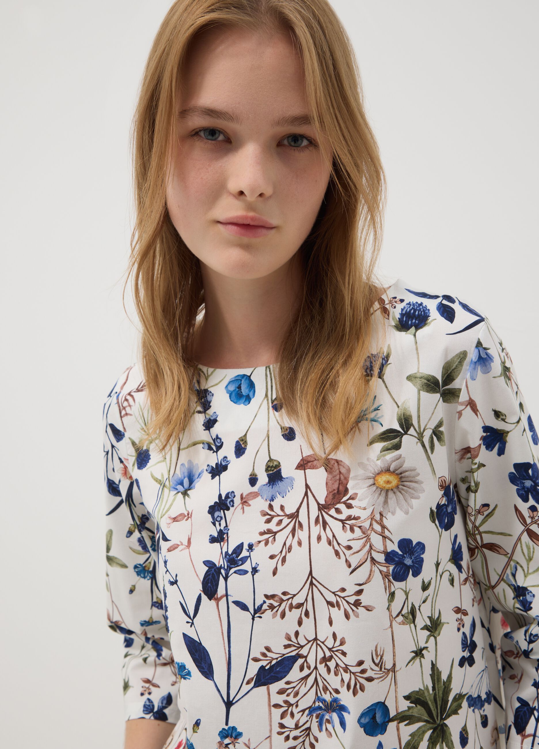 Wei&szlig;e Bluse aus Stretch-Baumwolle mit Blumenprint