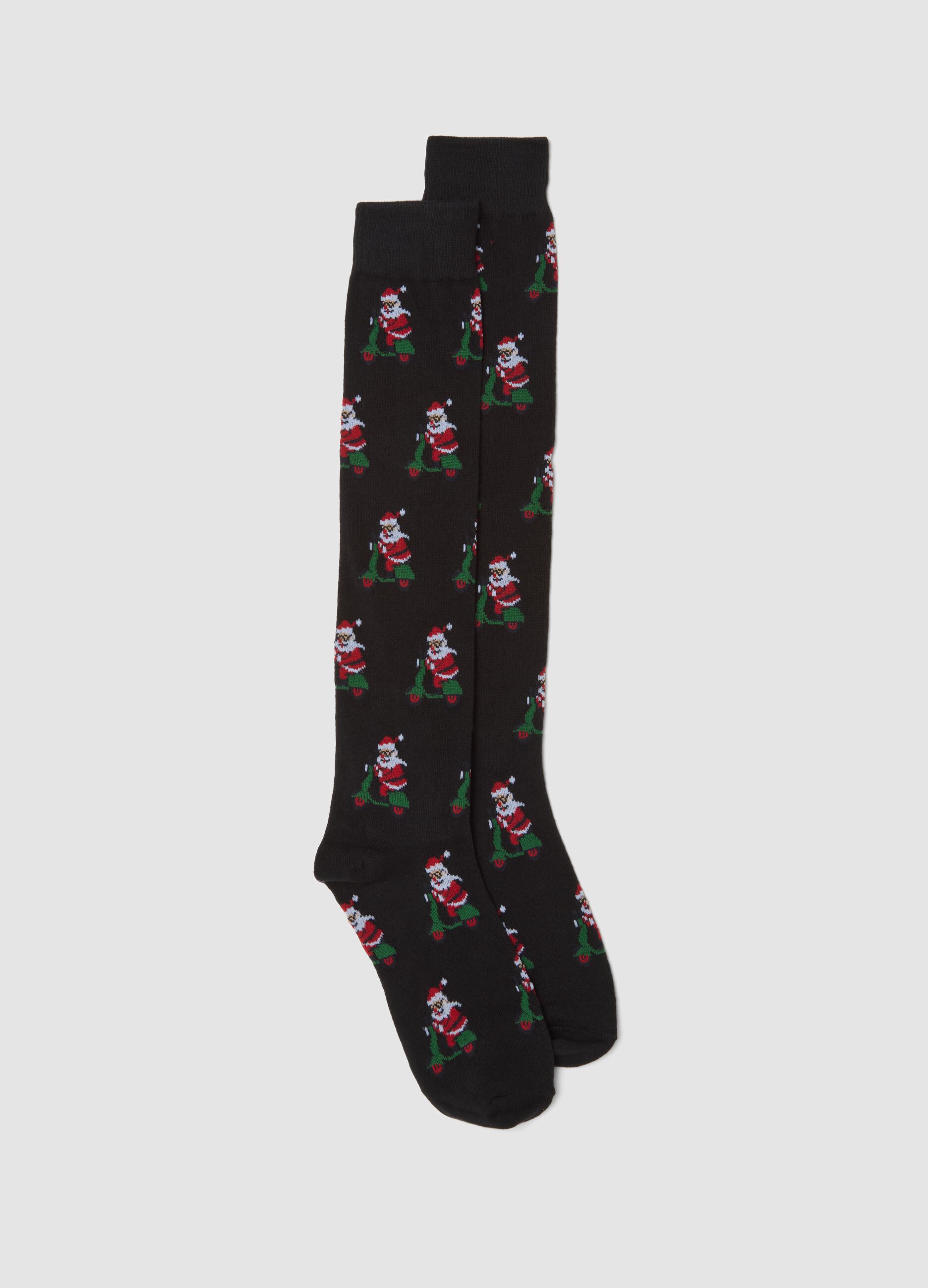 Meias altas pretas em algod&atilde;o el&aacute;stico com estampado de Natal