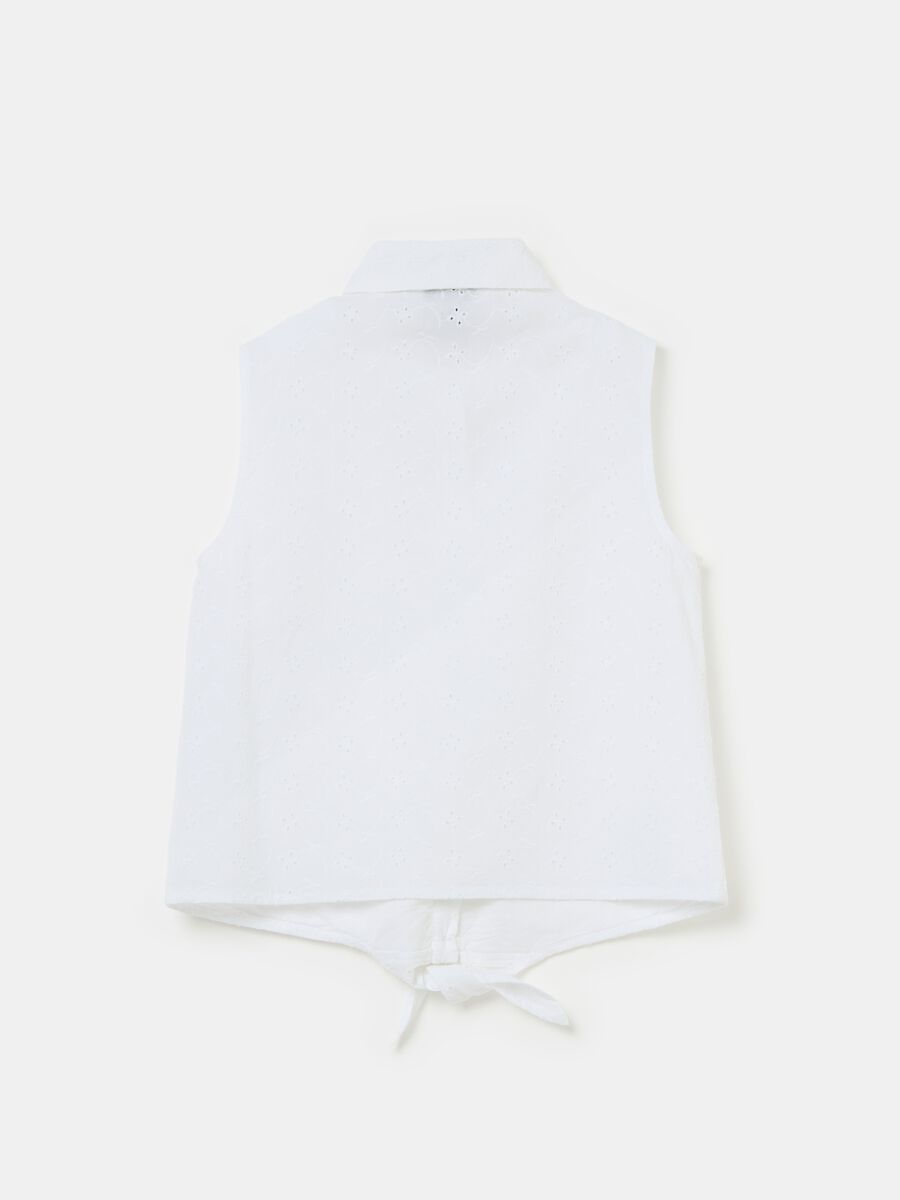 Sleeveless shirt in broderie anglaise with knot_1