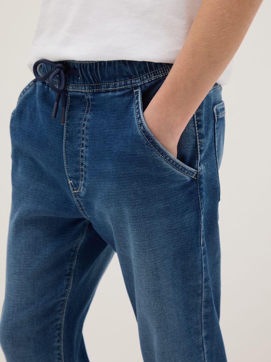 Boys' regular fit blue denim jeans with elastic waist_2