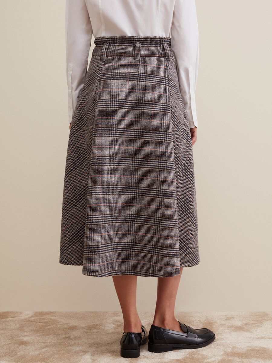 Midi skirt in Prince of Wales check with darts_2