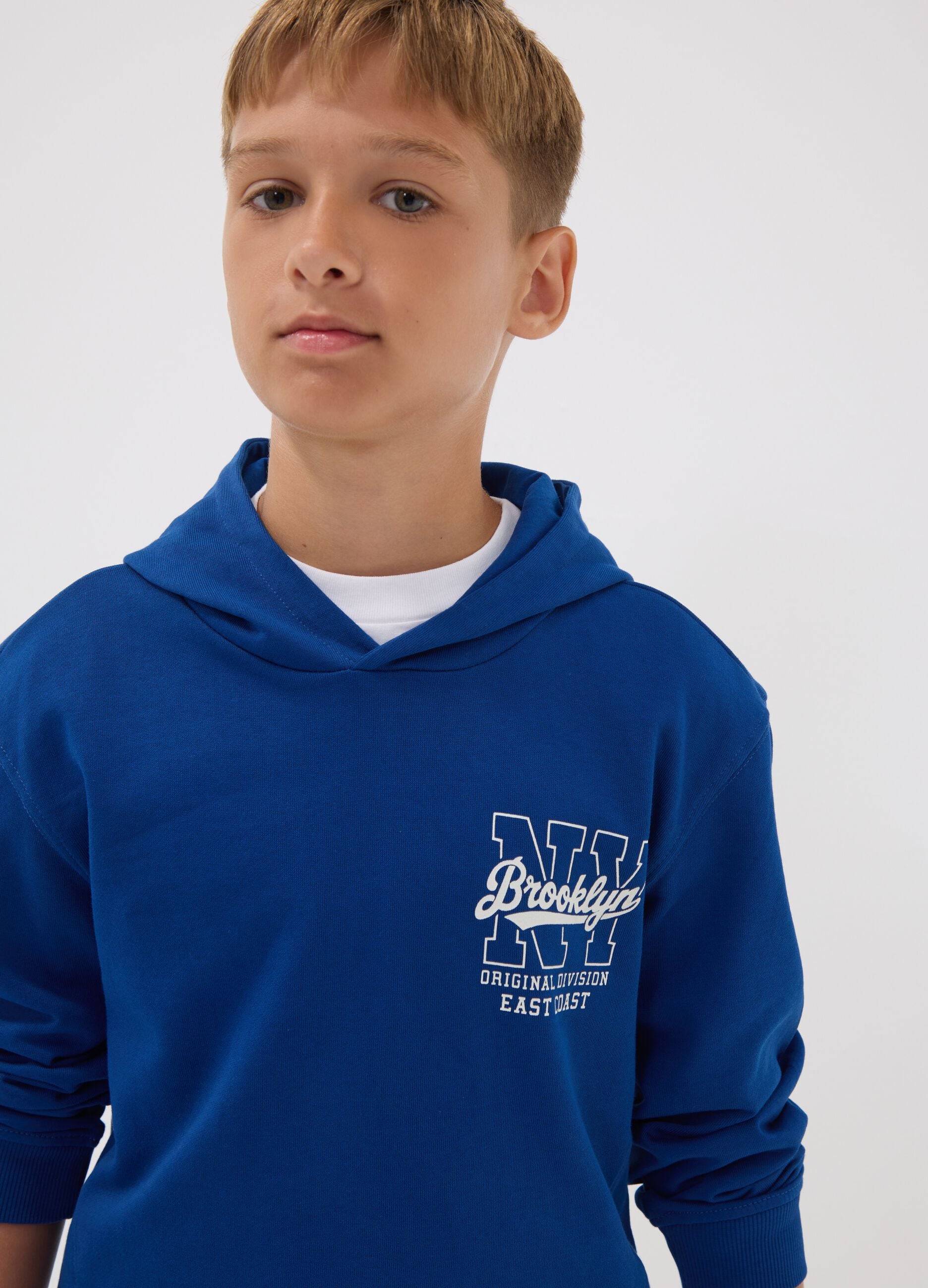 Blue pure cotton hoodie with print for boys