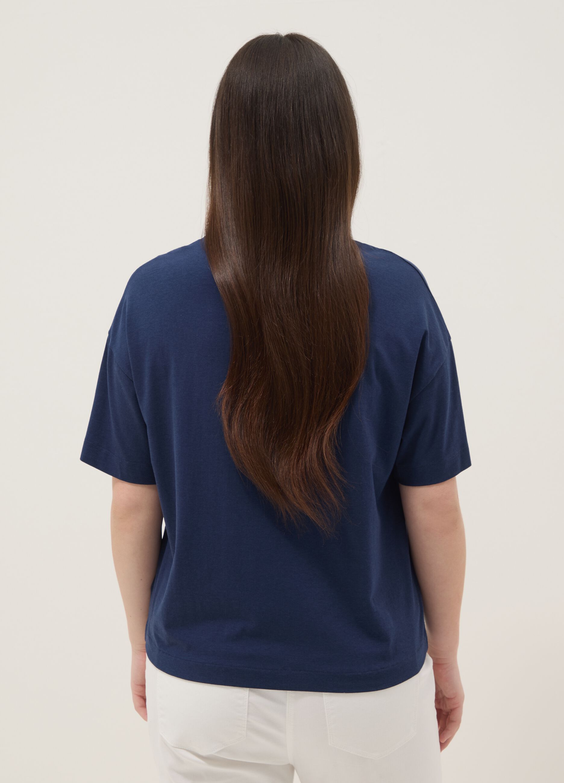 &Mu;&pi;&lambda;&epsilon; &kappa;&omicron;&nu;&tau;&omicron;&mu;ά&nu;&iota;&kappa;&omicron; T-shirt &alpha;&pi;ό &epsilon;&lambda;&alpha;&sigma;&tau;&iota;&kappa;ό &beta;&alpha;&mu;&beta;ά&kappa;&iota; &kappa;&alpha;&iota; modal