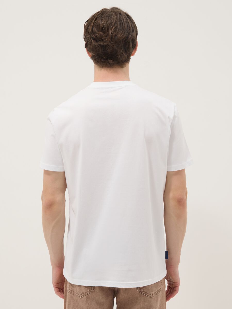 Wei&szlig;es Regular-Fit T-Shirt aus reiner Baumwolle mit kurzen &Auml;rmeln_2