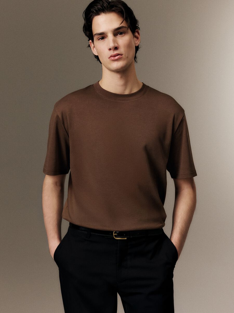 Relaxed Fit Brown The Iconic Tee T-shirt in Pure Cotton_1