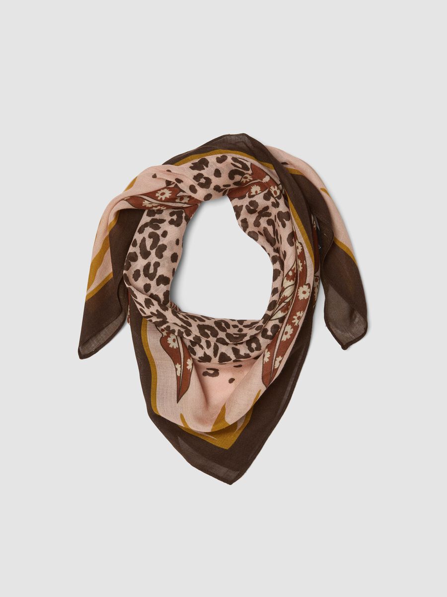 Foulard marrone in misto viscosa e lana con fantasia_0