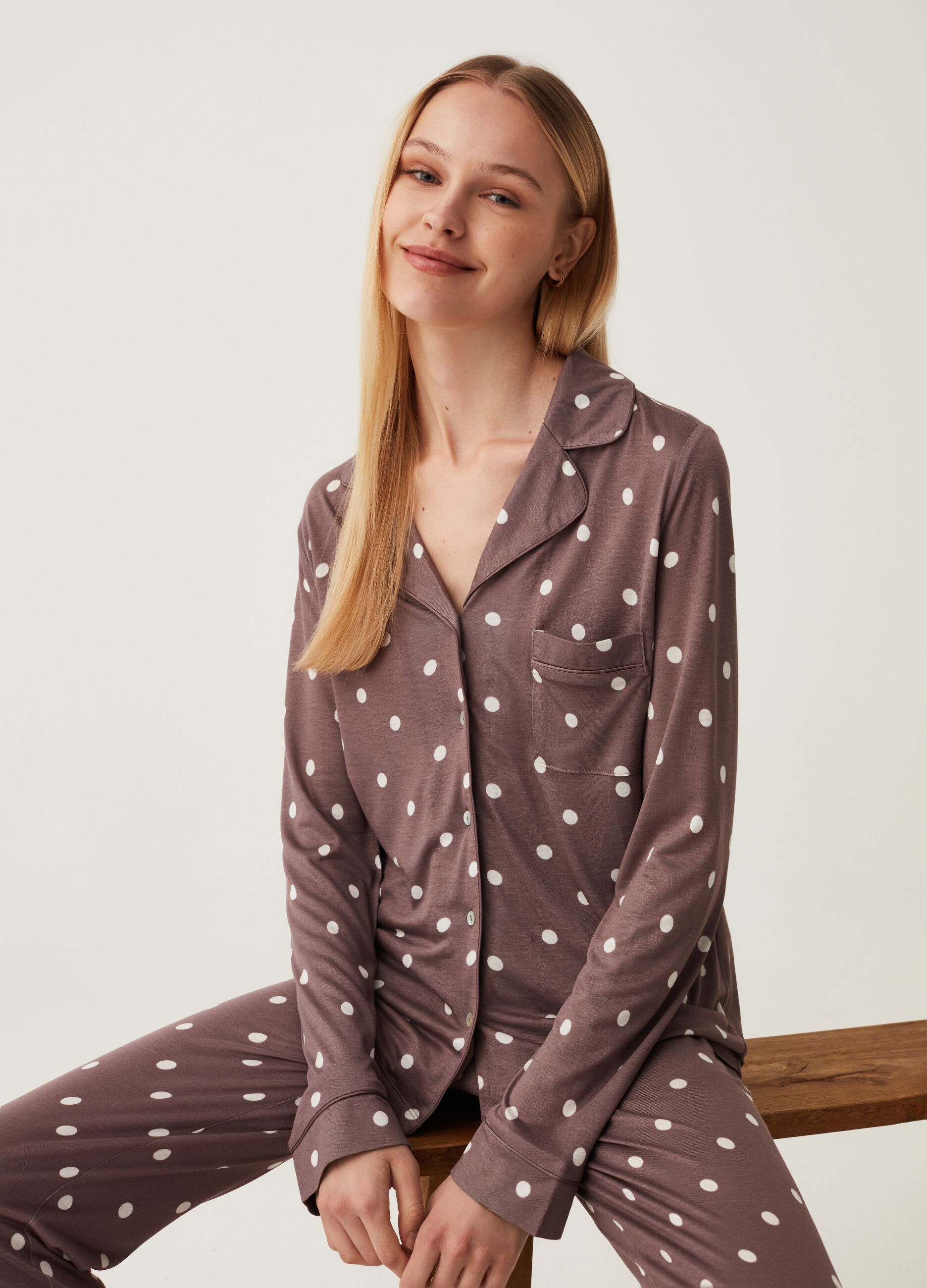 Pyjama shirt top with polka dot pattern_0