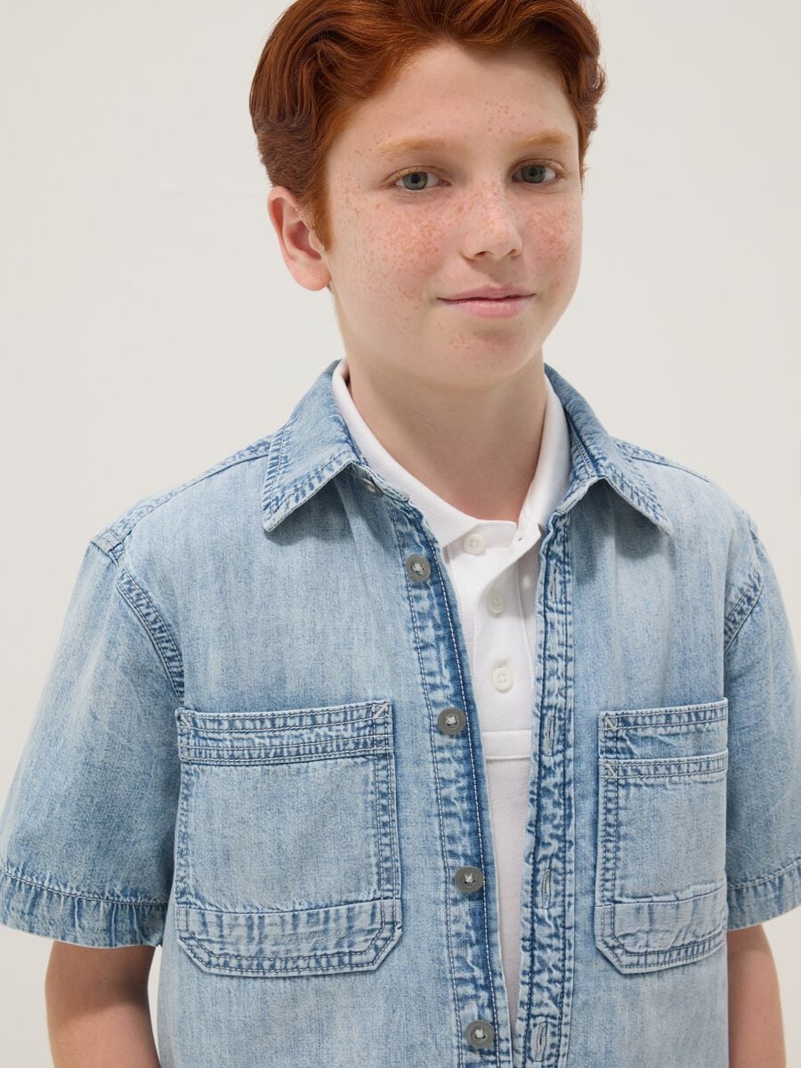 Chemise en denim bleu clair 100 % coton &agrave; manches courtes_2