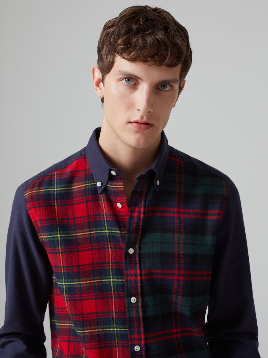 Flannel shirt with tartan pattern_1