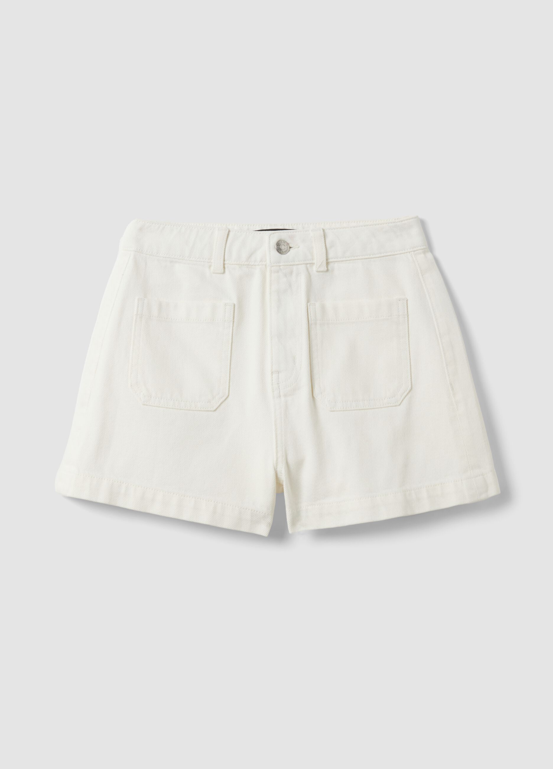 Bermudas brancas em algod&atilde;o puro