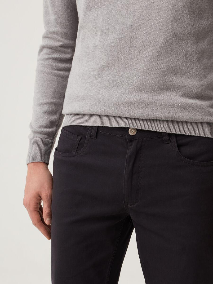 Regular-fit trousers with five pockets_3