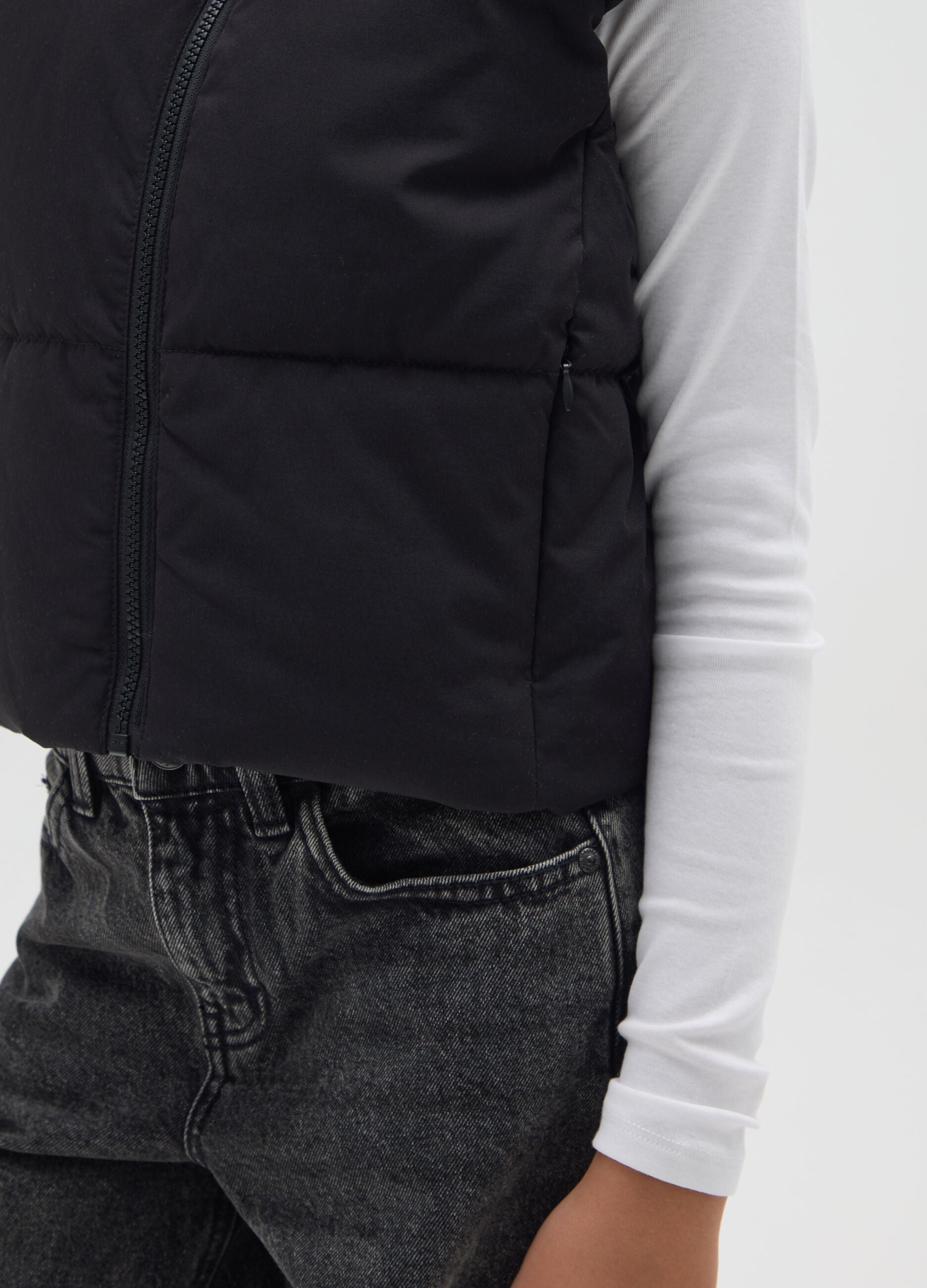 Black padded gilet with zip for girls