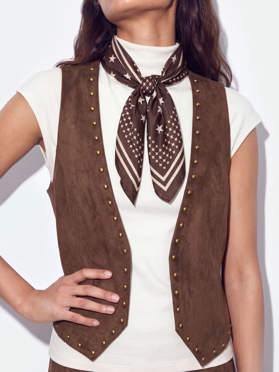 Brown stretch studded waistcoat, regular fit_2